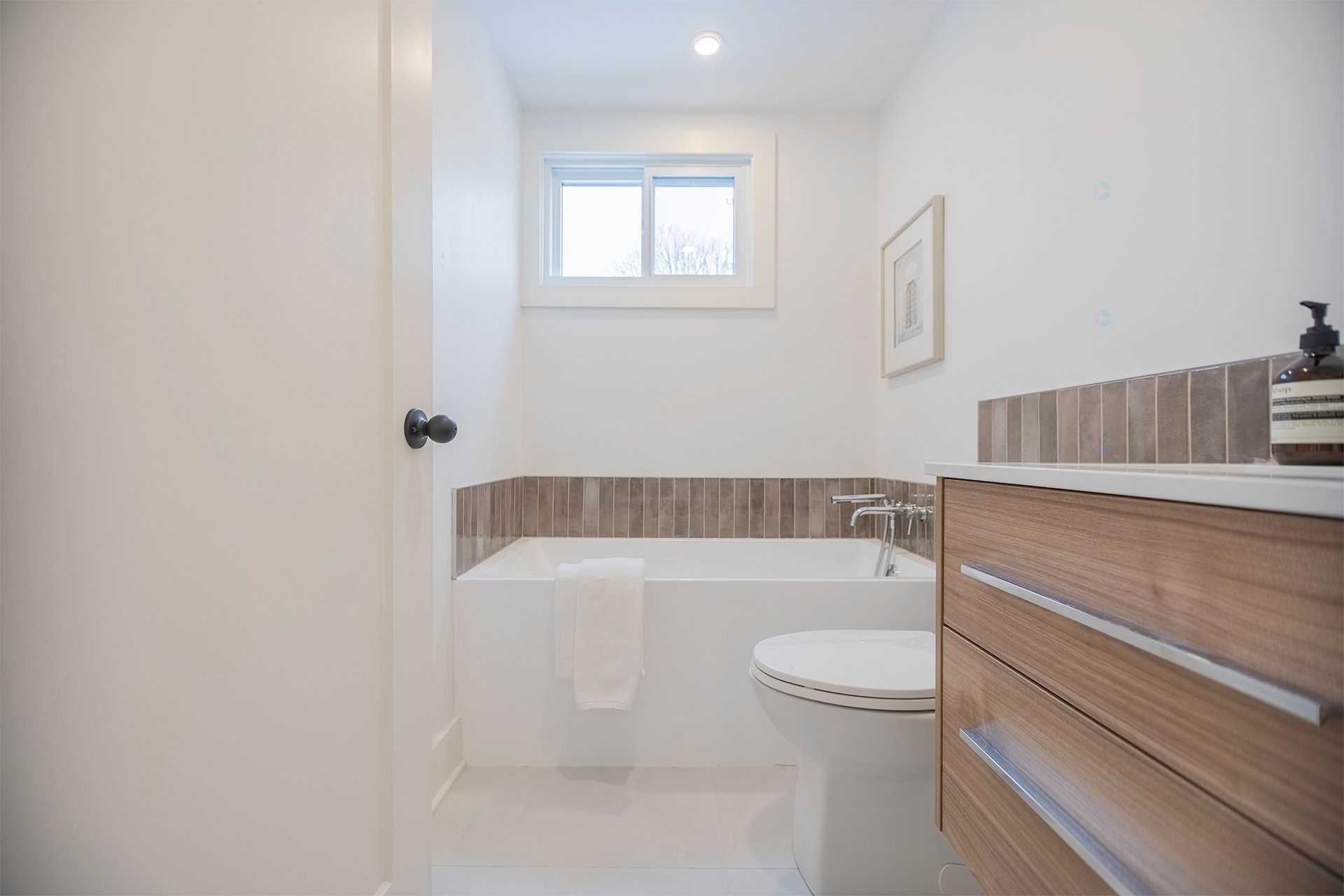 









892


Rue Nicolet

,
Longueuil (Le Vieux-Longueuil),




QC
J4J4T4

