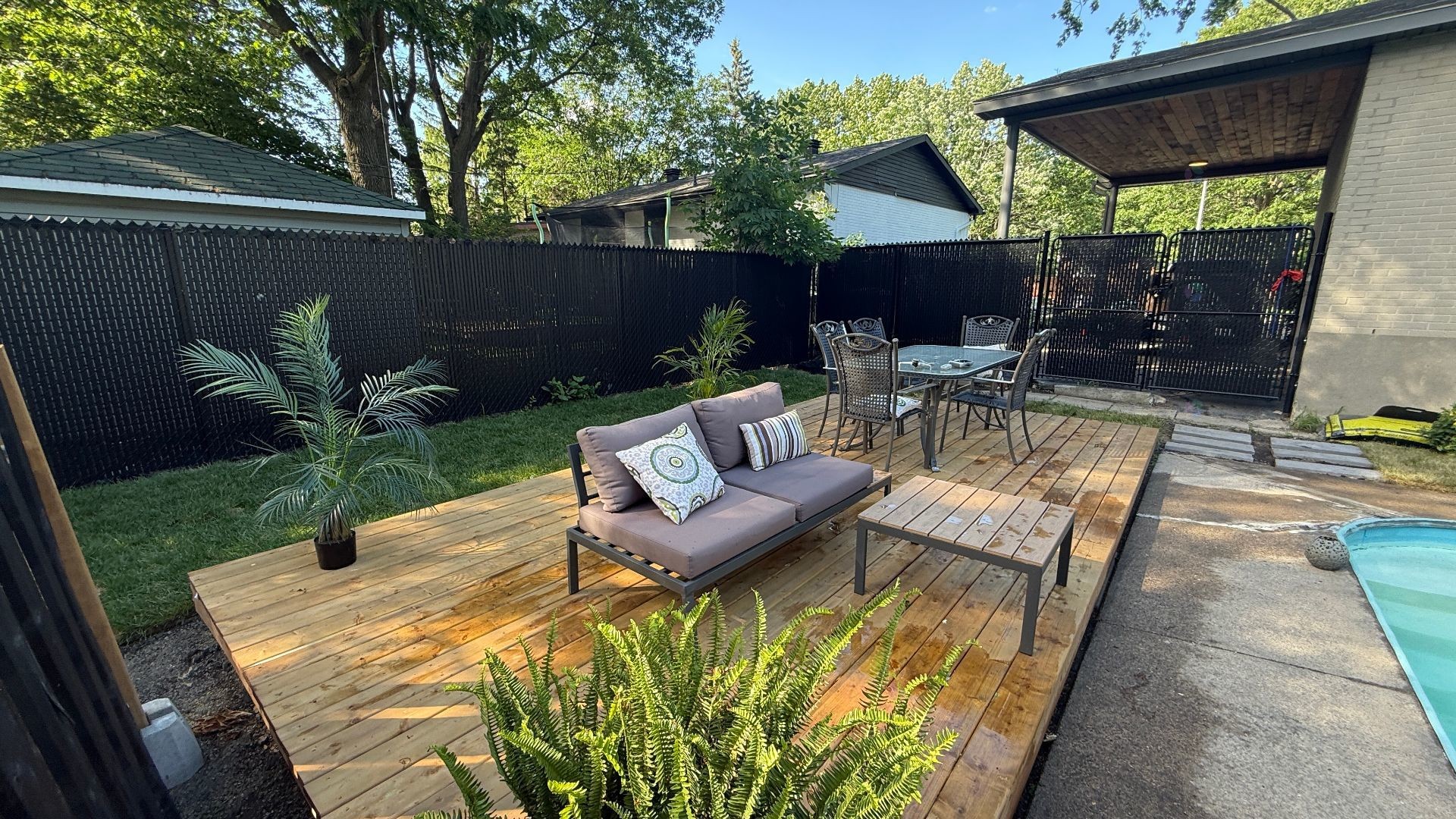 









892


Rue Nicolet

,
Longueuil (Le Vieux-Longueuil),




QC
J4J4T4

