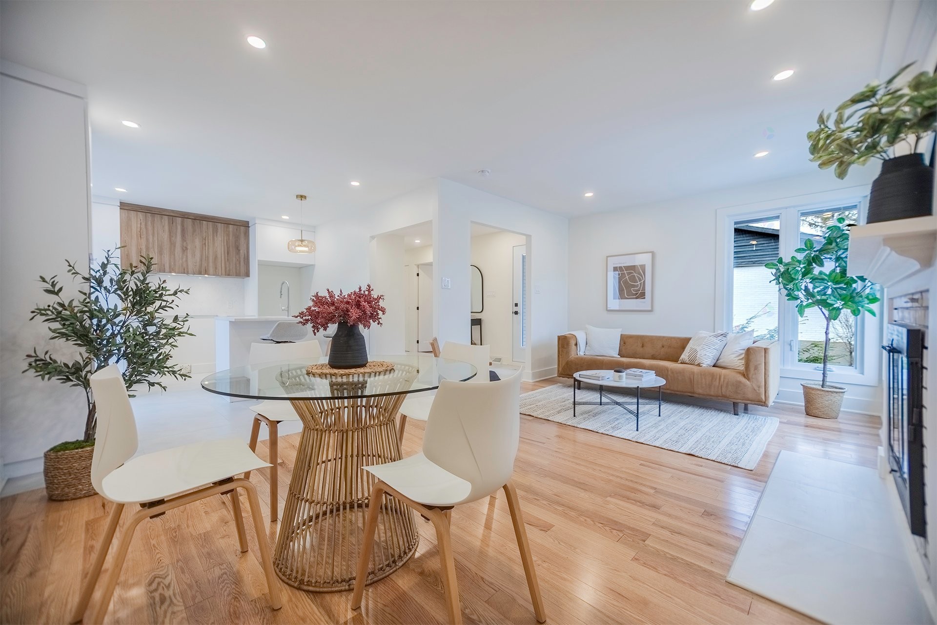









892


Rue Nicolet

,
Longueuil (Le Vieux-Longueuil),




QC
J4J4T4

