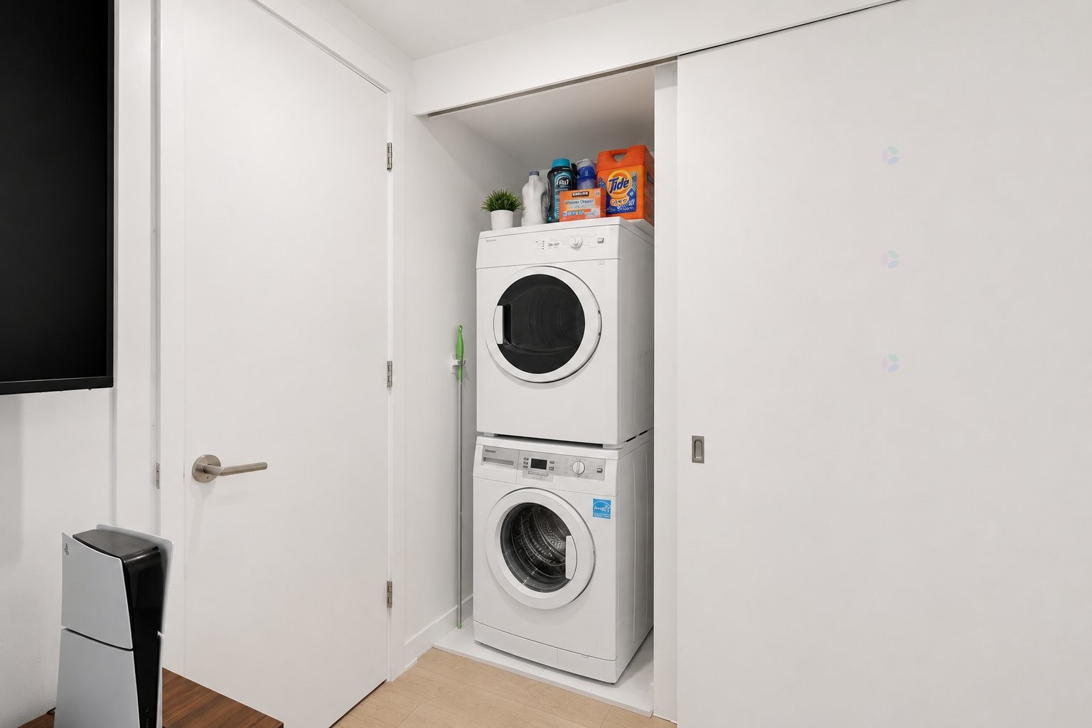 









1288


Av. des Canadiens-de-Montréal

, 3614,
Montréal (Ville-Marie),




QC
H3B3B3

