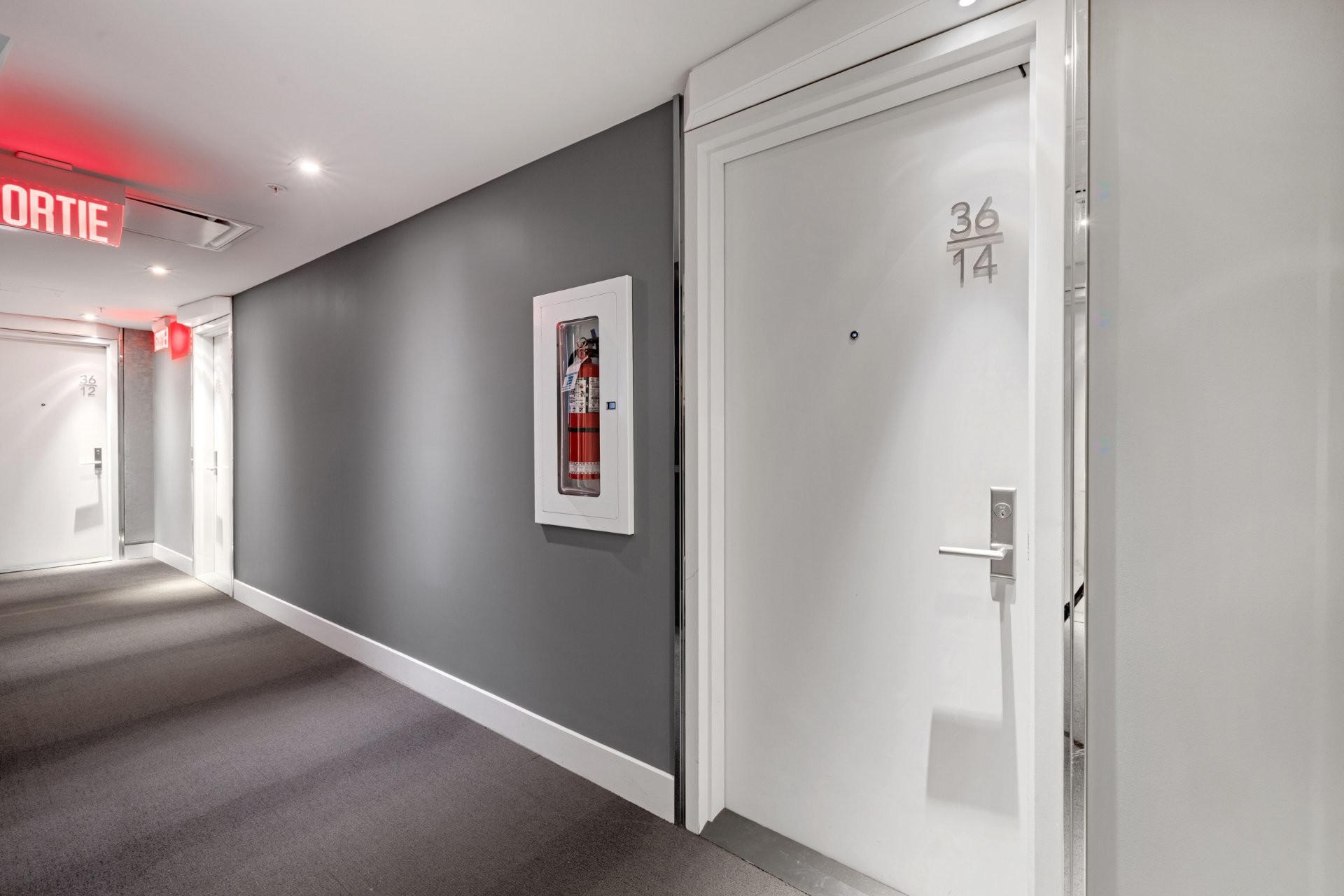 









1288


Av. des Canadiens-de-Montréal

, 3614,
Montréal (Ville-Marie),




QC
H3B3B3

