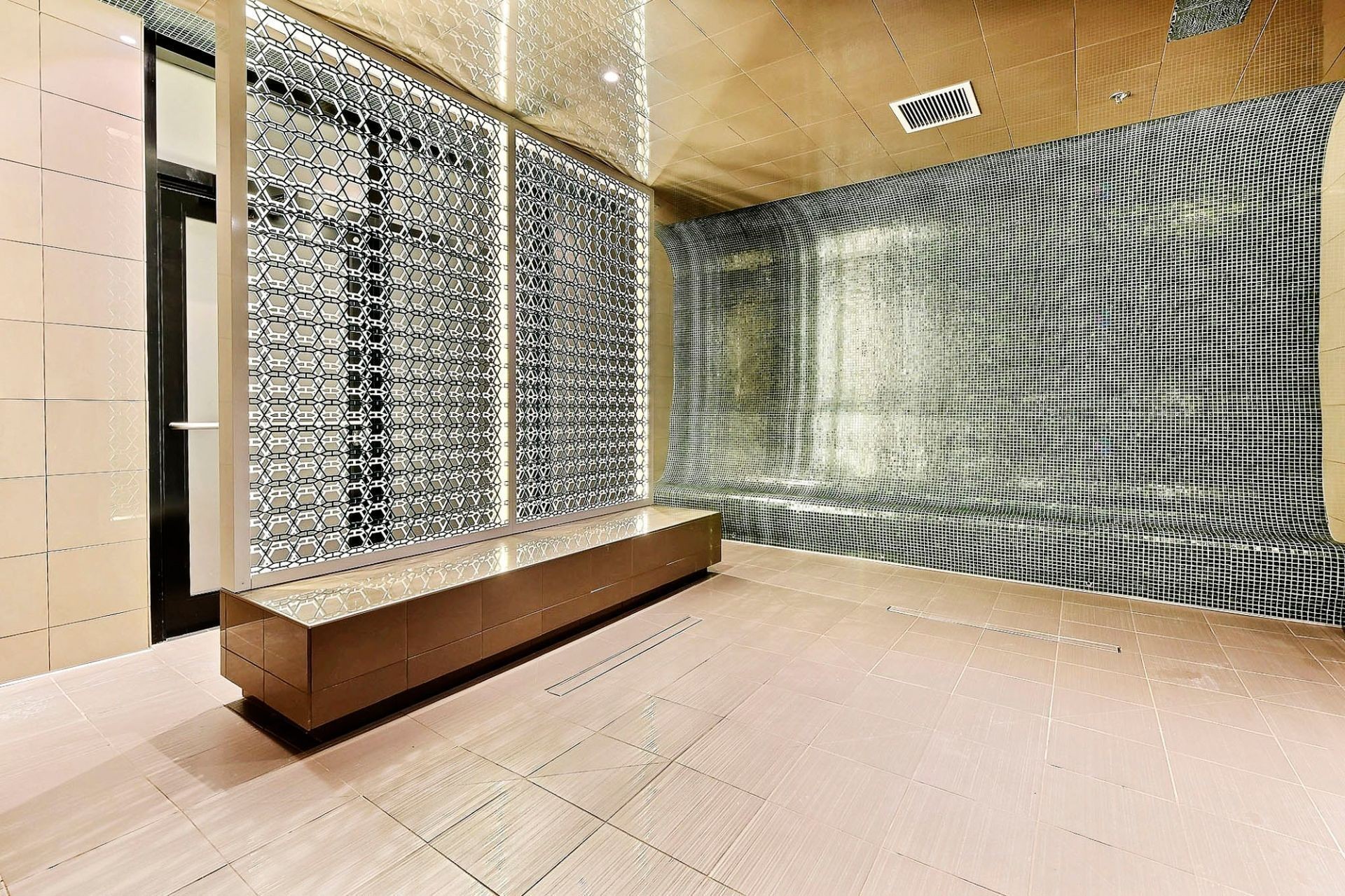 









1288


Av. des Canadiens-de-Montréal

, 3614,
Montréal (Ville-Marie),




QC
H3B3B3

