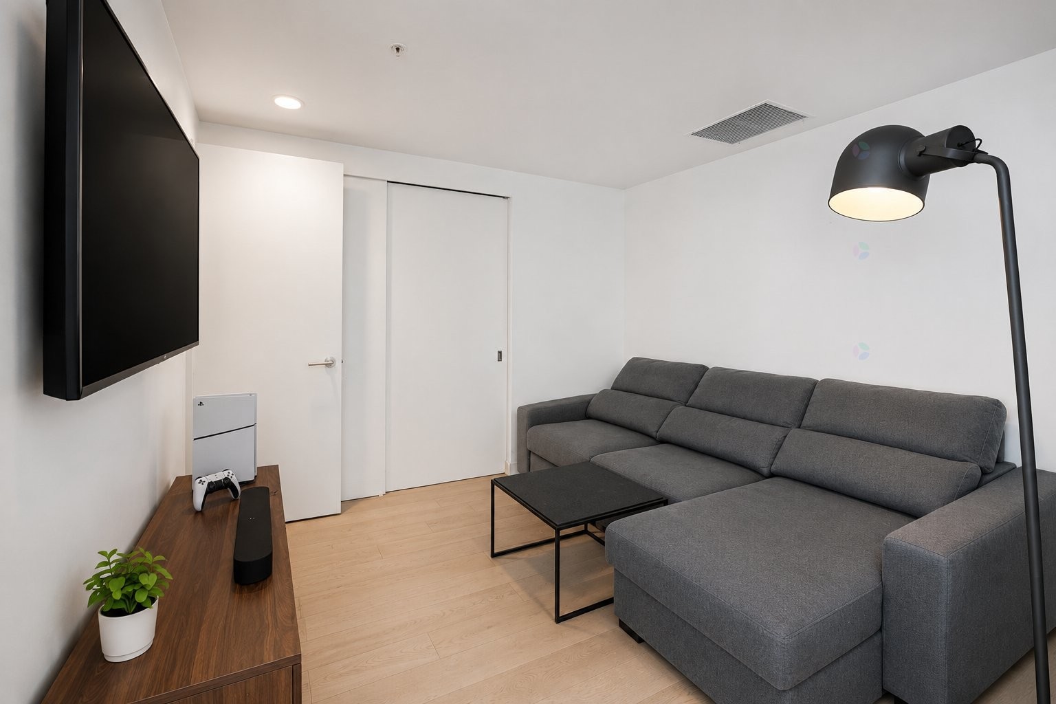 









1288


Av. des Canadiens-de-Montréal

, 3614,
Montréal (Ville-Marie),




QC
H3B3B3

