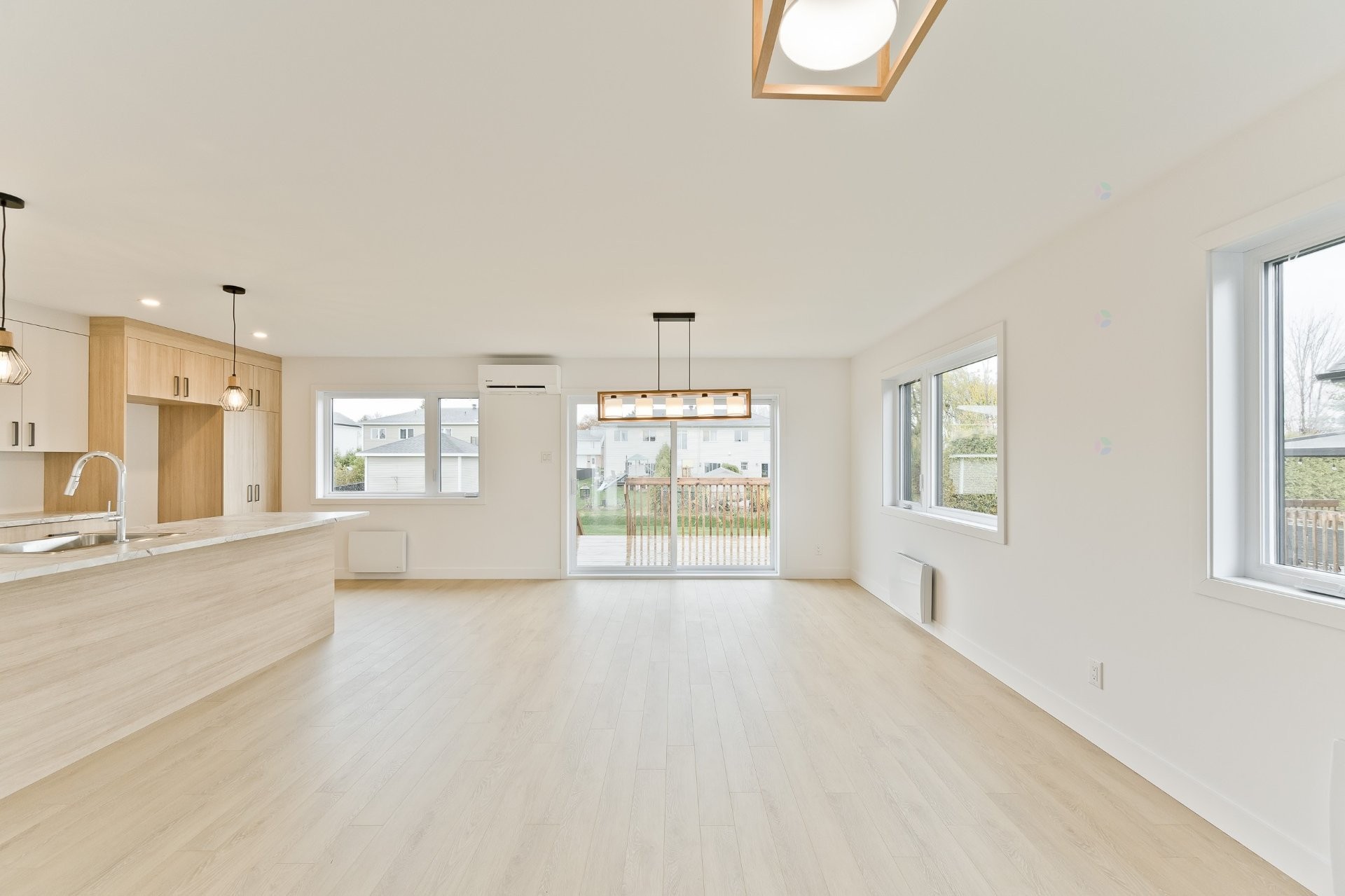 









3813


Rue Émile-Chartier

,
Sherbrooke (Les Nations),




QC
J1L0H7

