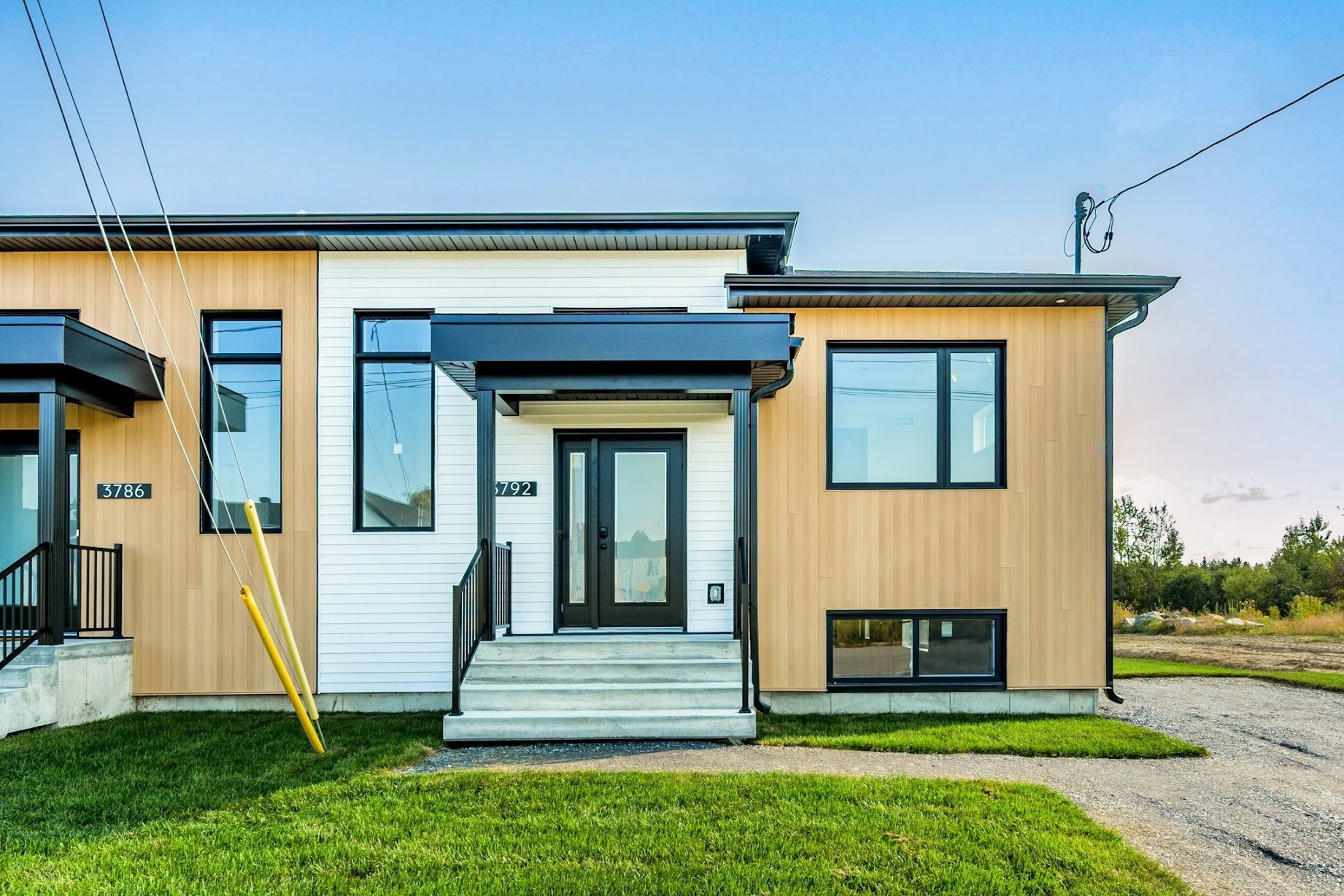 









3813


Rue Émile-Chartier

,
Sherbrooke (Les Nations),




QC
J1L0H7


