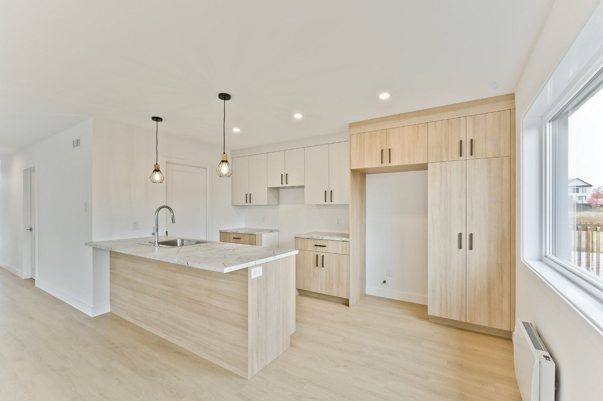 









3813


Rue Émile-Chartier

,
Sherbrooke (Les Nations),




QC
J1L0H7

