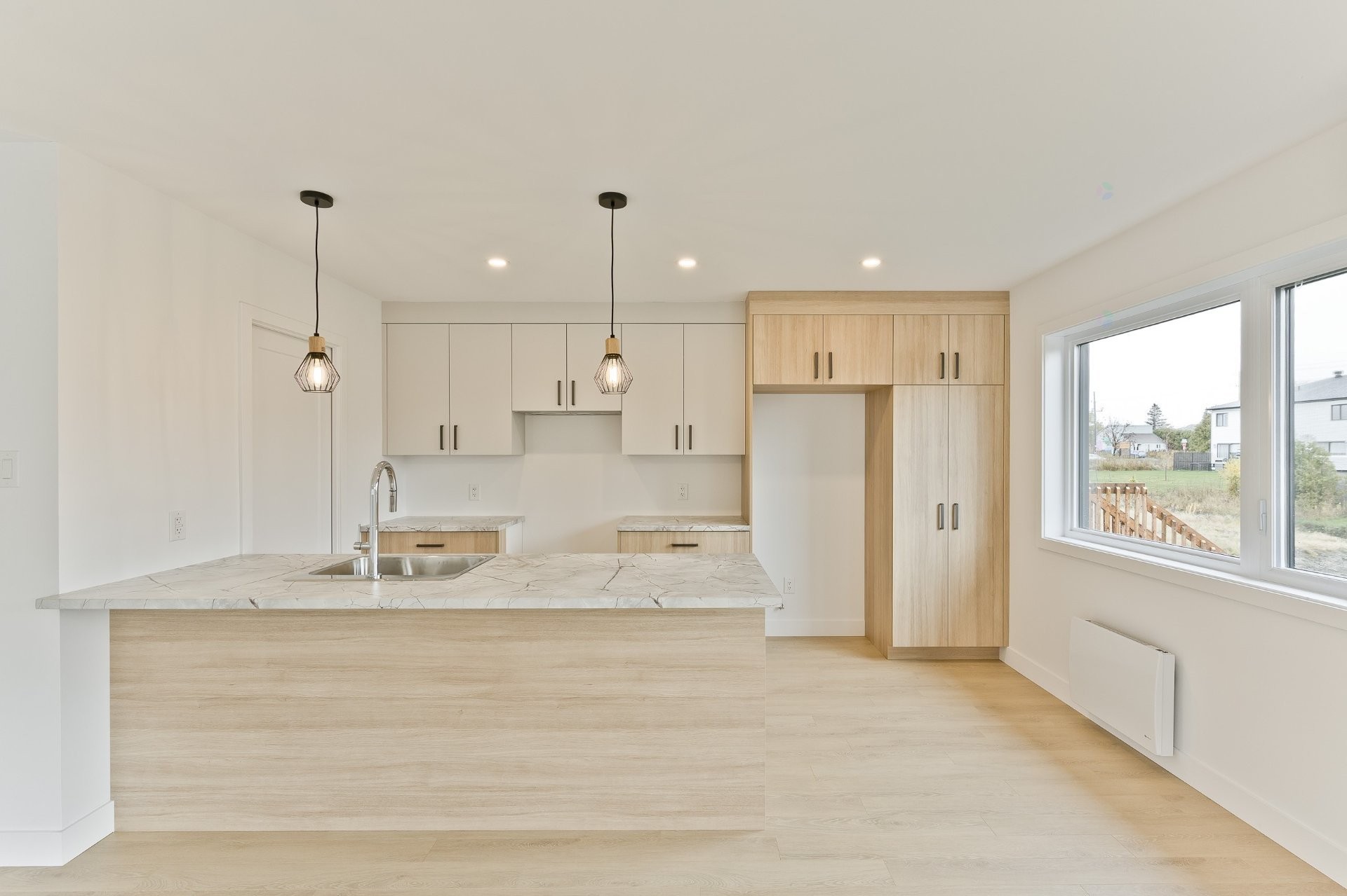 









3813


Rue Émile-Chartier

,
Sherbrooke (Les Nations),




QC
J1L0H7


