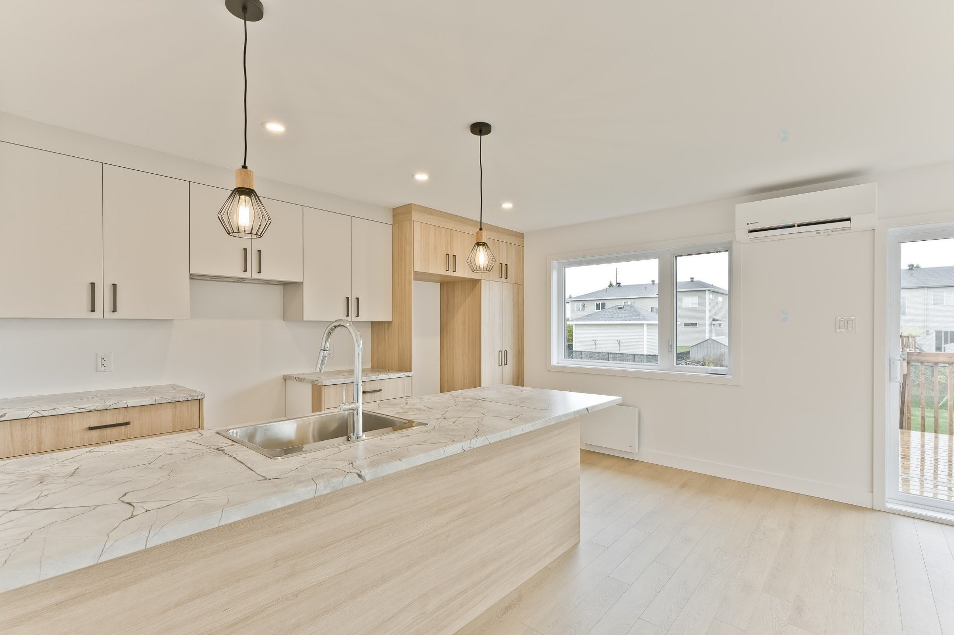 









3813


Rue Émile-Chartier

,
Sherbrooke (Les Nations),




QC
J1L0H7

