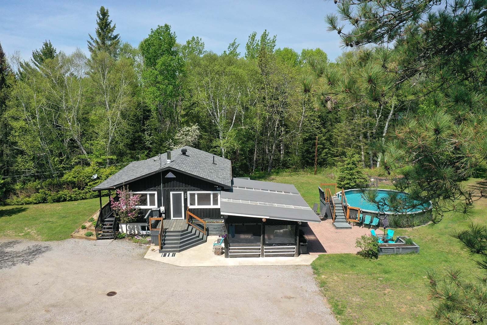 









10866Z


Ch. de la Rivière N.

,
Rivière-Rouge,







QC
J0T1T0

