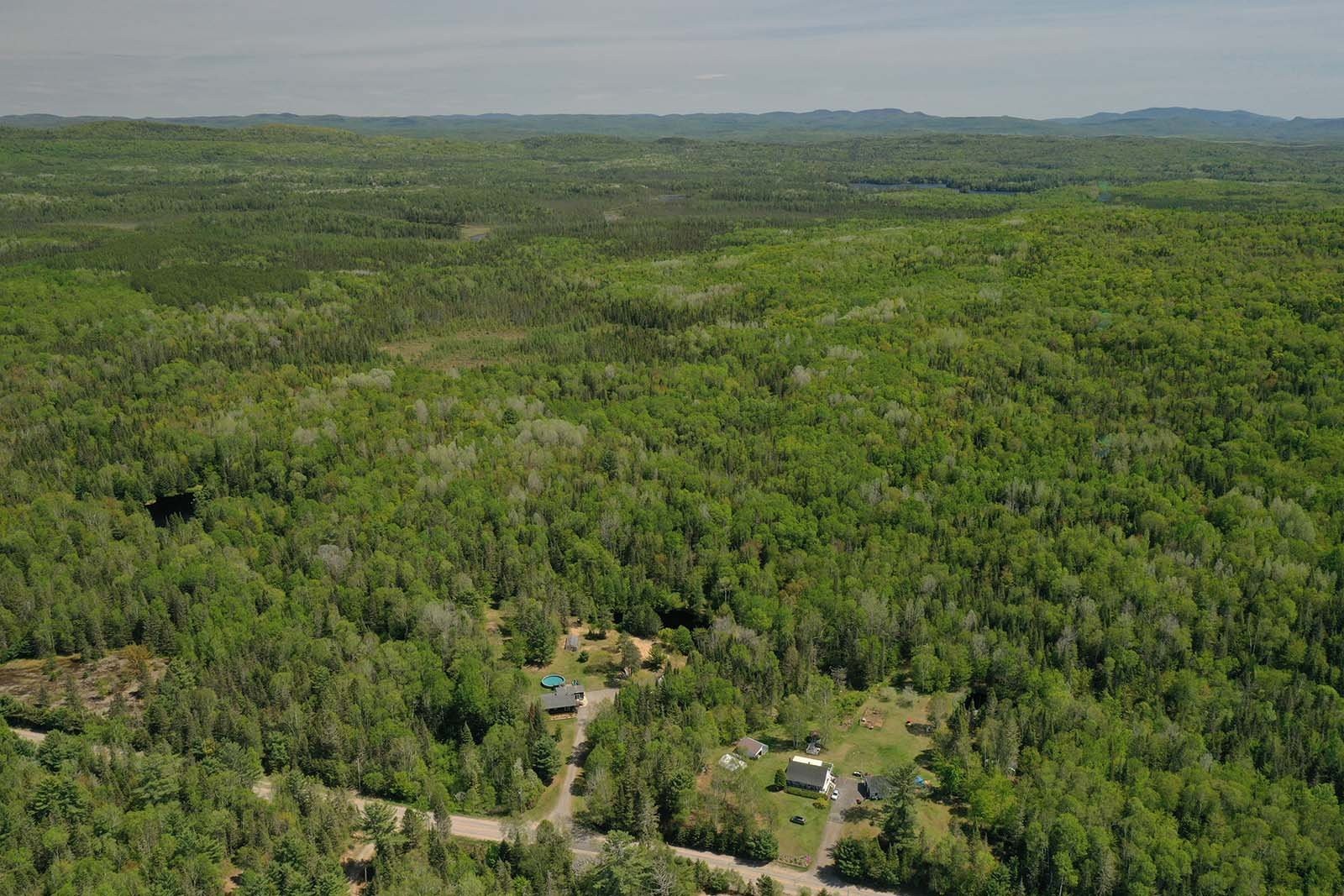 









10866Z


Ch. de la Rivière N.

,
Rivière-Rouge,







QC
J0T1T0

