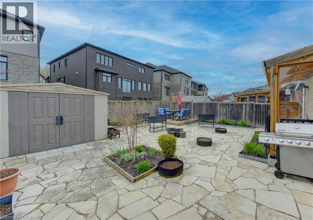 












369 ZELLER Drive

,
Kitchener,




Ontario
N2A0A3

