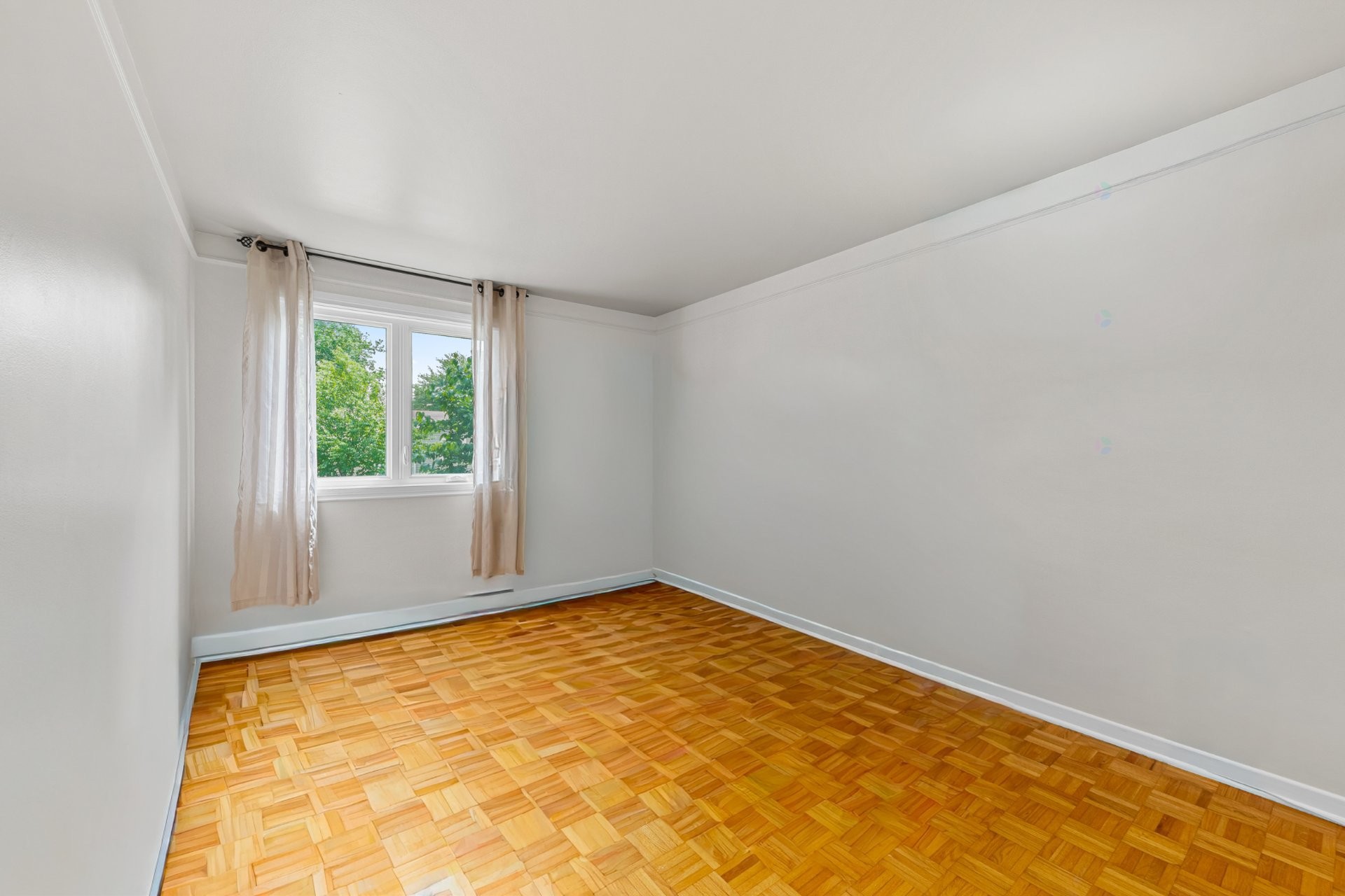 









1460


Rue Daly

,
Chambly,




QC
J3L2S3

