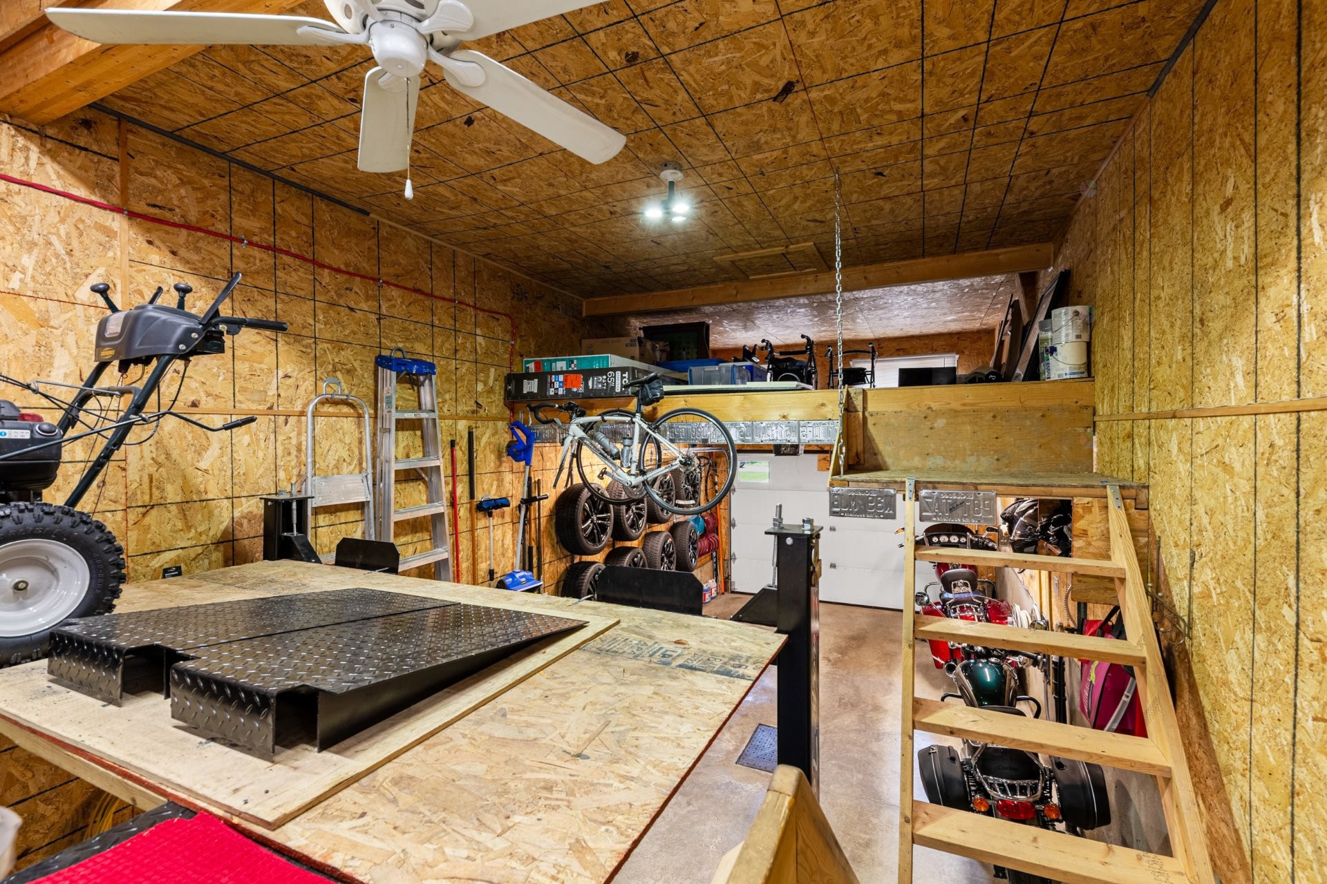 









1460


Rue Daly

,
Chambly,




QC
J3L2S3

