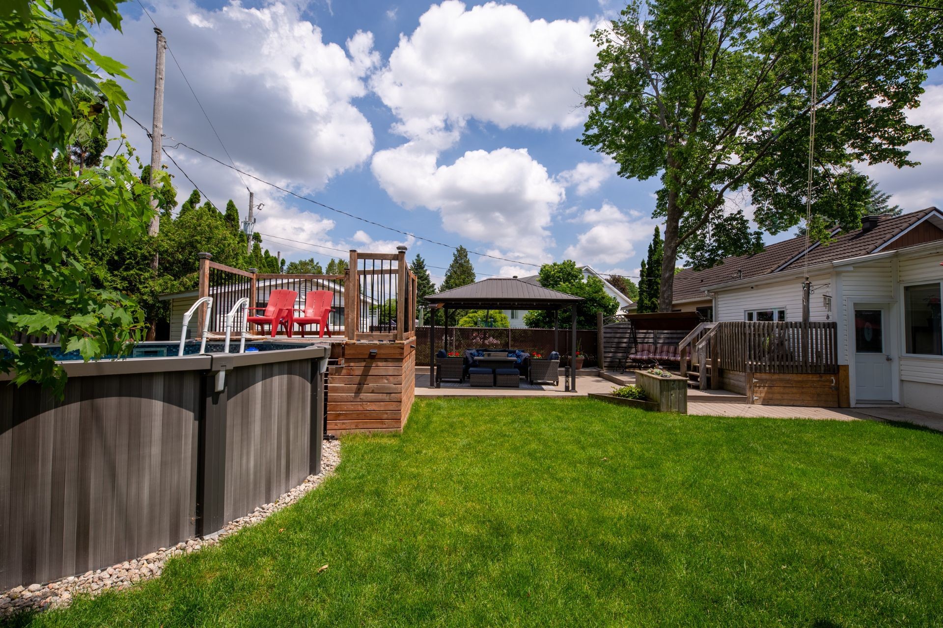 









1460


Rue Daly

,
Chambly,




QC
J3L2S3

