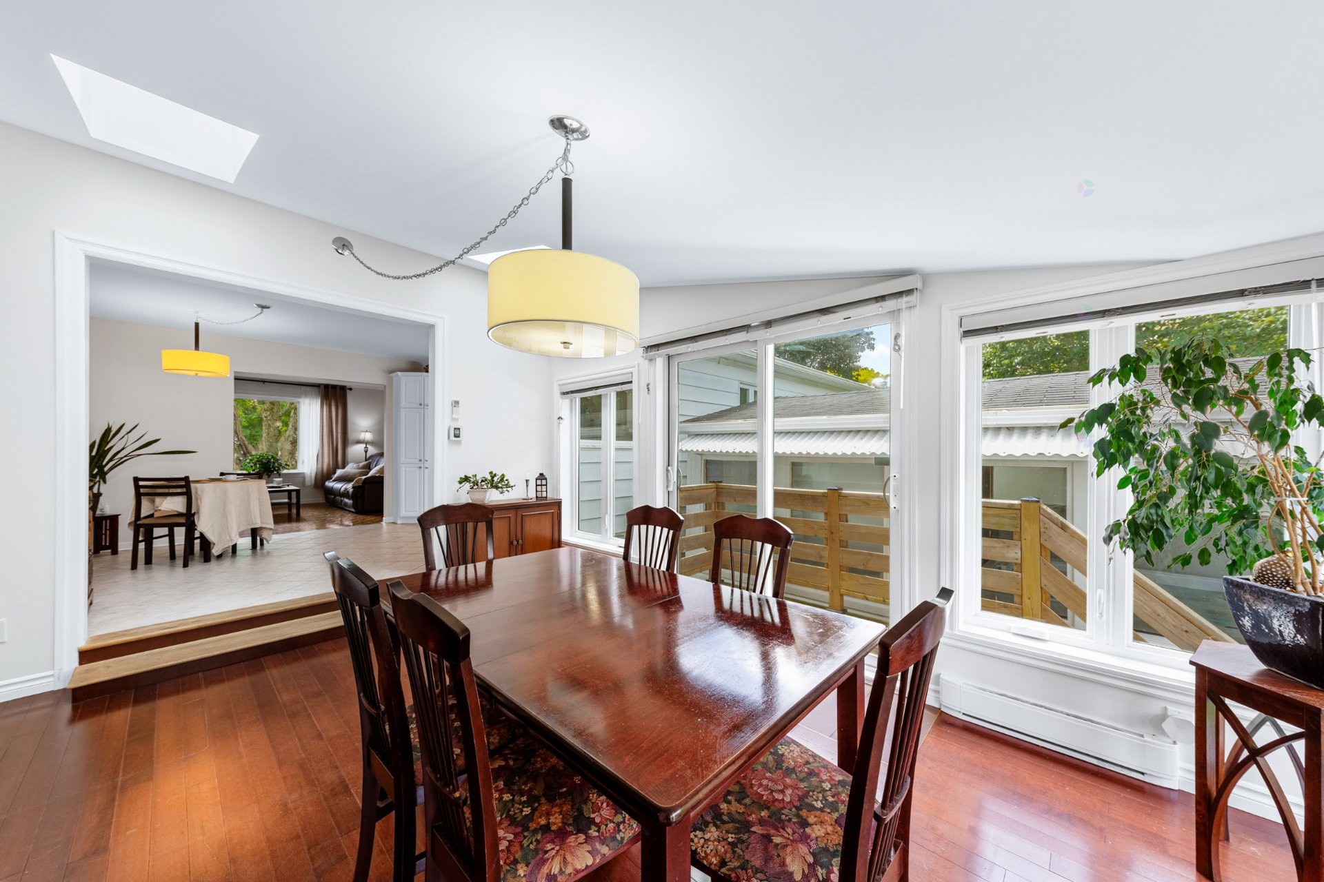









1460


Rue Daly

,
Chambly,




QC
J3L2S3


