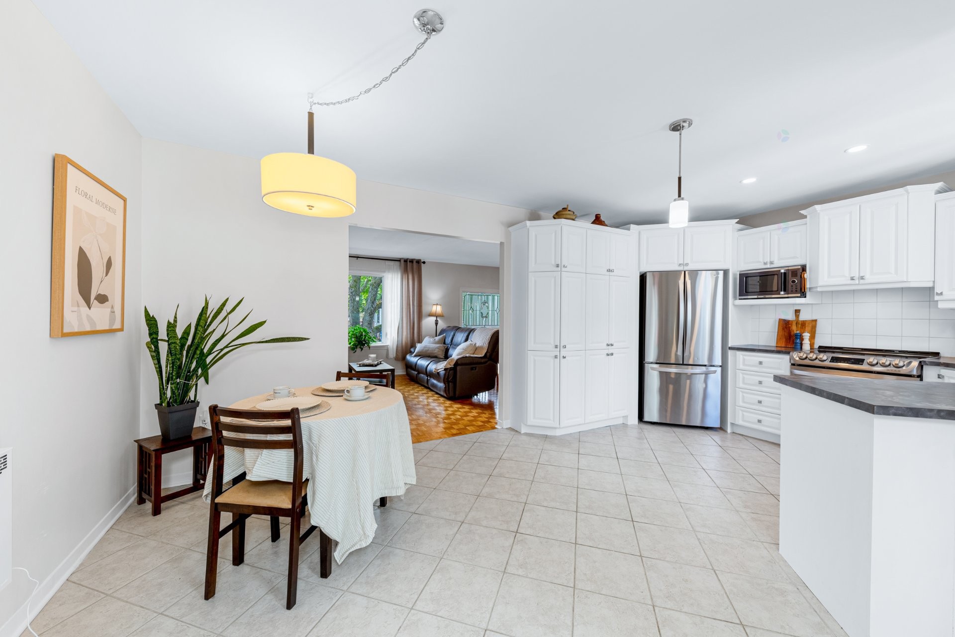 









1460


Rue Daly

,
Chambly,




QC
J3L2S3


