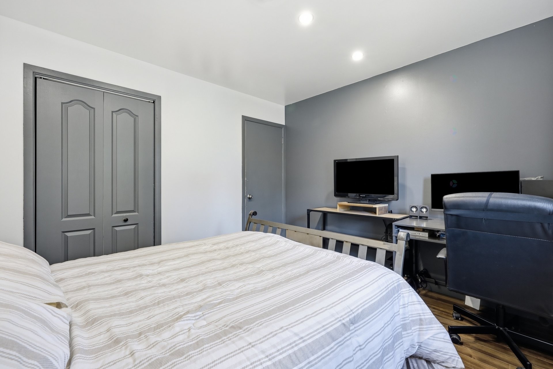 









9


Rue Caisse

,
Sorel-Tracy,




QC
J3P3W2

