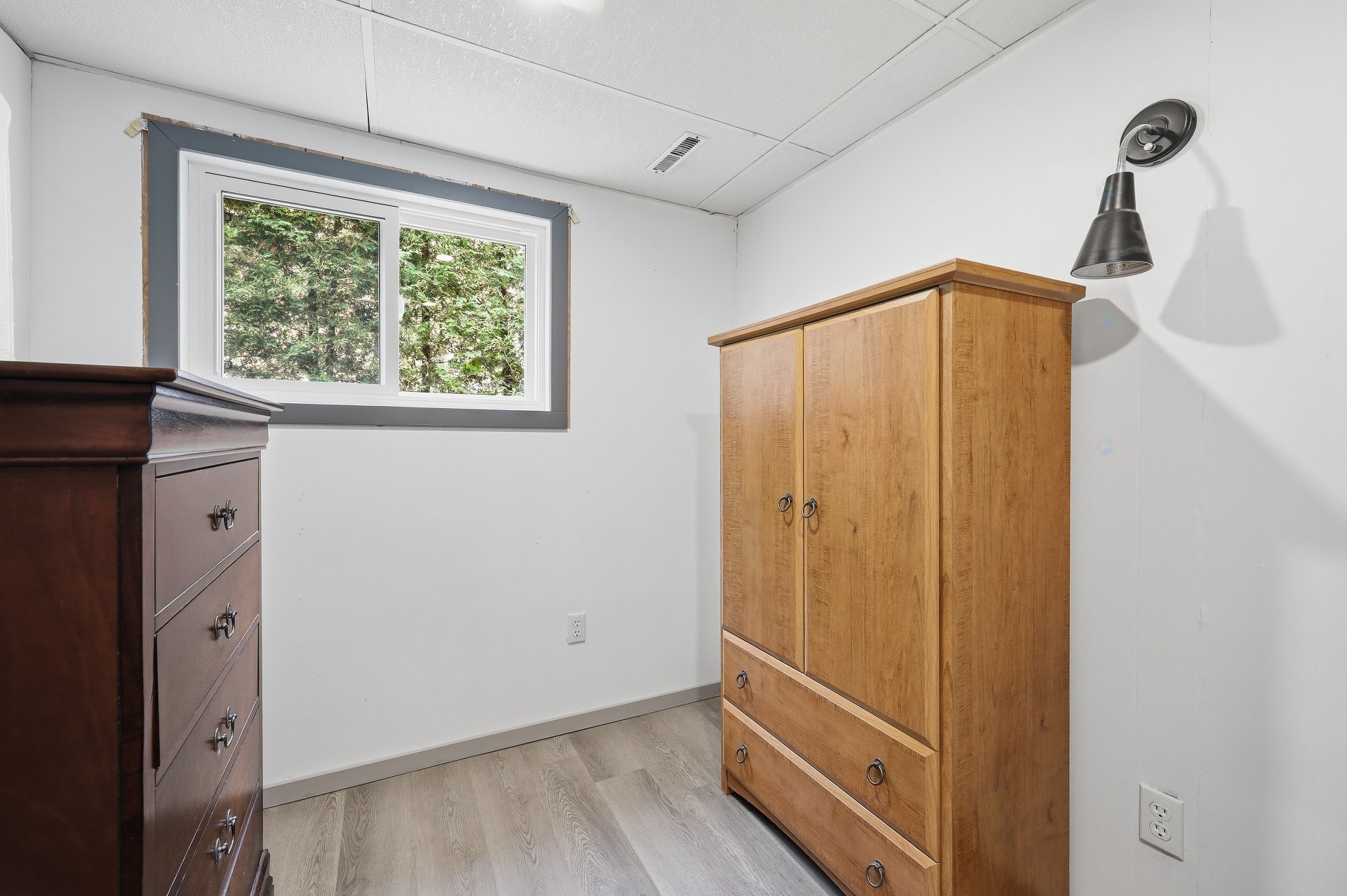 









9


Rue Caisse

,
Sorel-Tracy,




QC
J3P3W2

