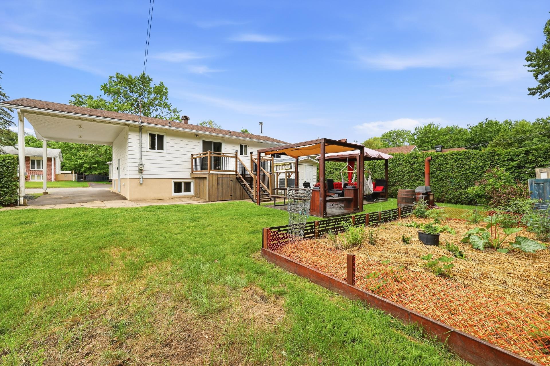 









9


Rue Caisse

,
Sorel-Tracy,




QC
J3P3W2

