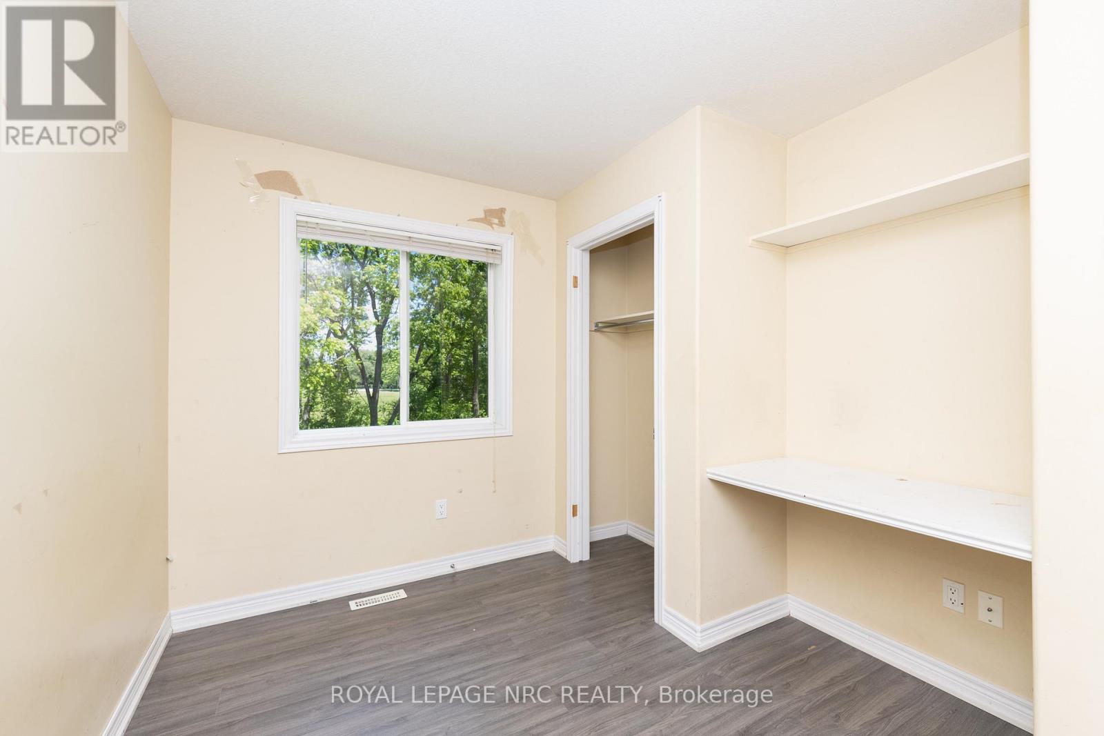 












34 CHLOE STREET

,
St. Catharines (E. Chester),




Ontario
L2P0A5

