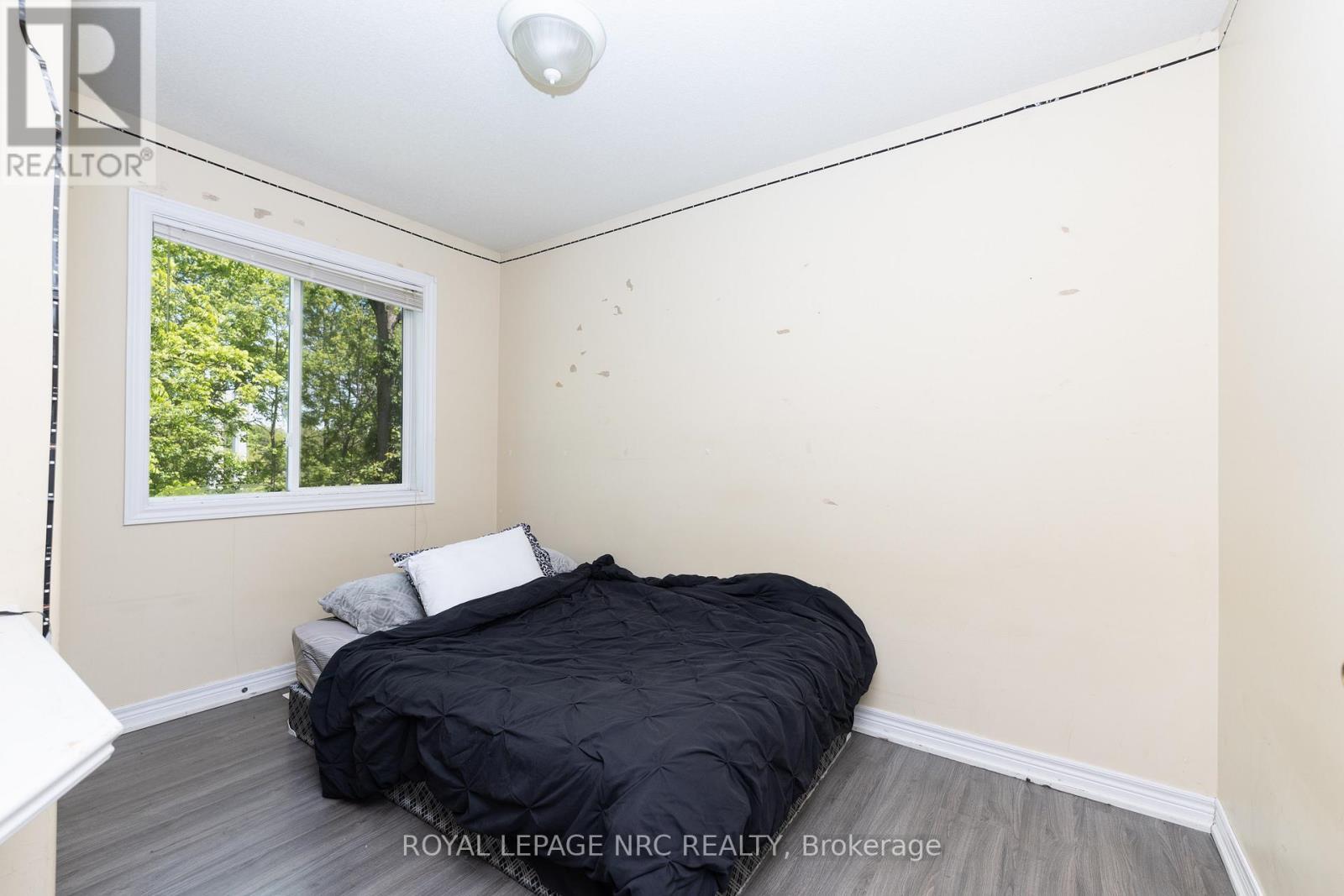 












34 CHLOE STREET

,
St. Catharines (E. Chester),




Ontario
L2P0A5

