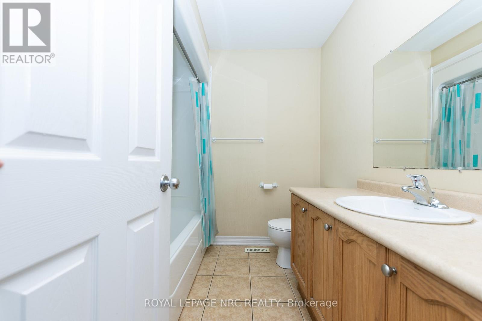 












34 CHLOE STREET

,
St. Catharines (E. Chester),




Ontario
L2P0A5

