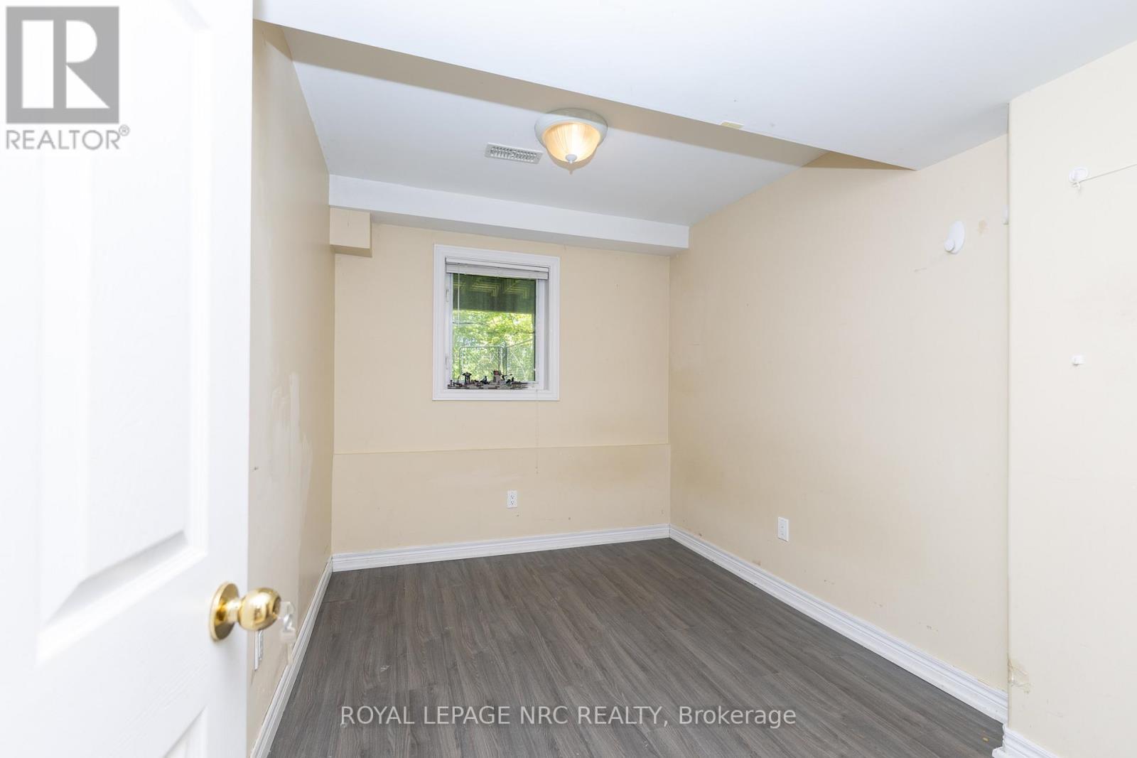 












34 CHLOE STREET

,
St. Catharines (E. Chester),




Ontario
L2P0A5


