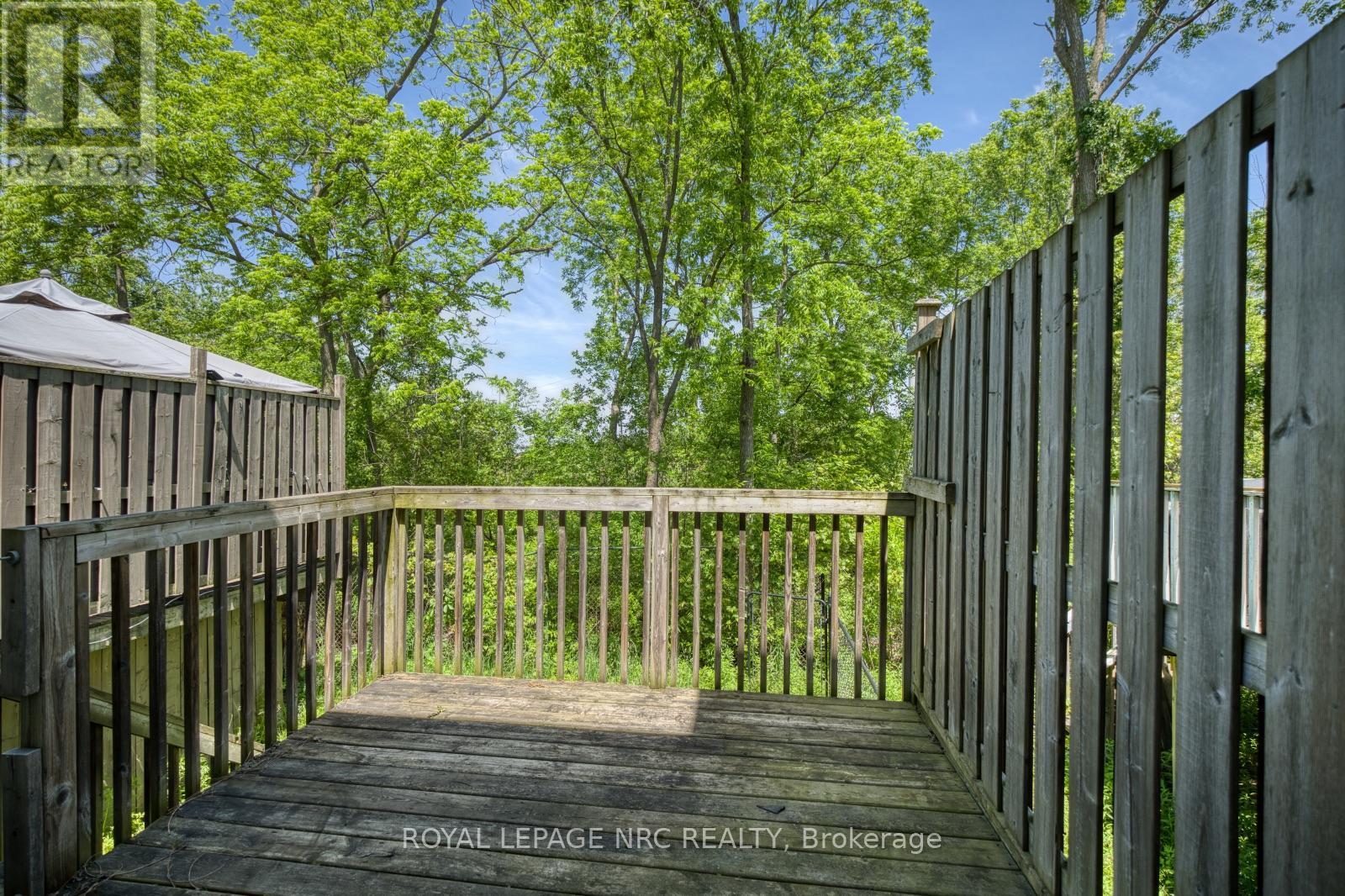 












34 CHLOE STREET

,
St. Catharines (E. Chester),




Ontario
L2P0A5

