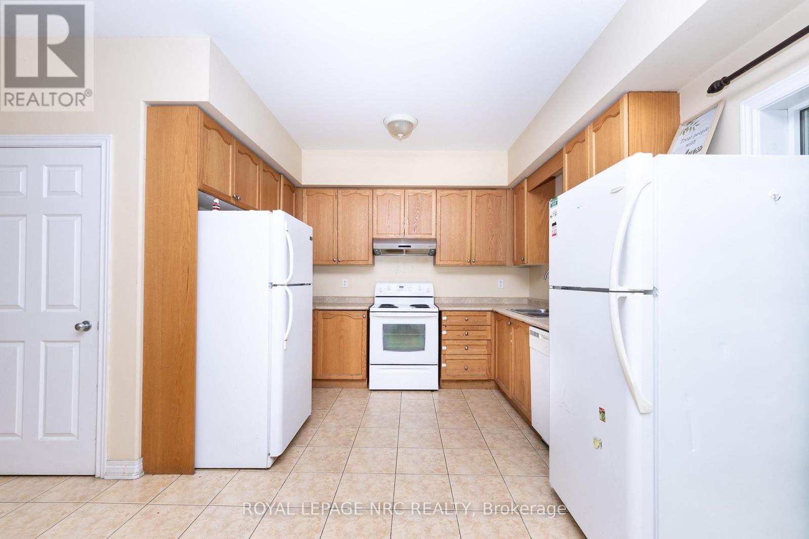 












34 CHLOE STREET

,
St. Catharines (E. Chester),




Ontario
L2P0A5

