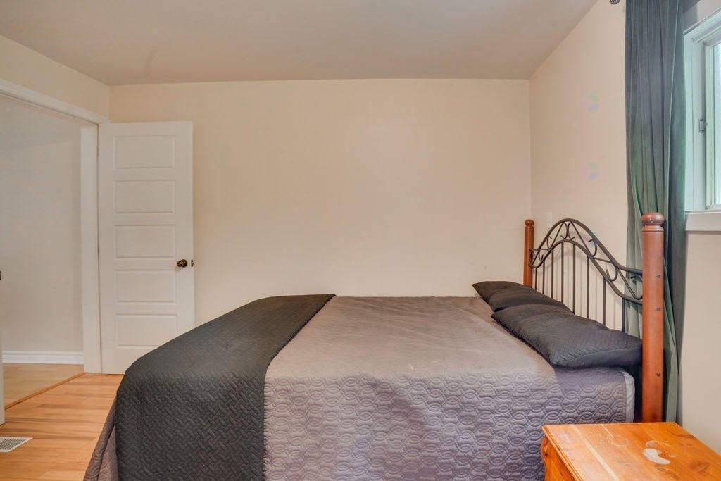 









11


Rue des Servantes

,
Gatineau (Masson-Angers),




QC
J8M1B4

