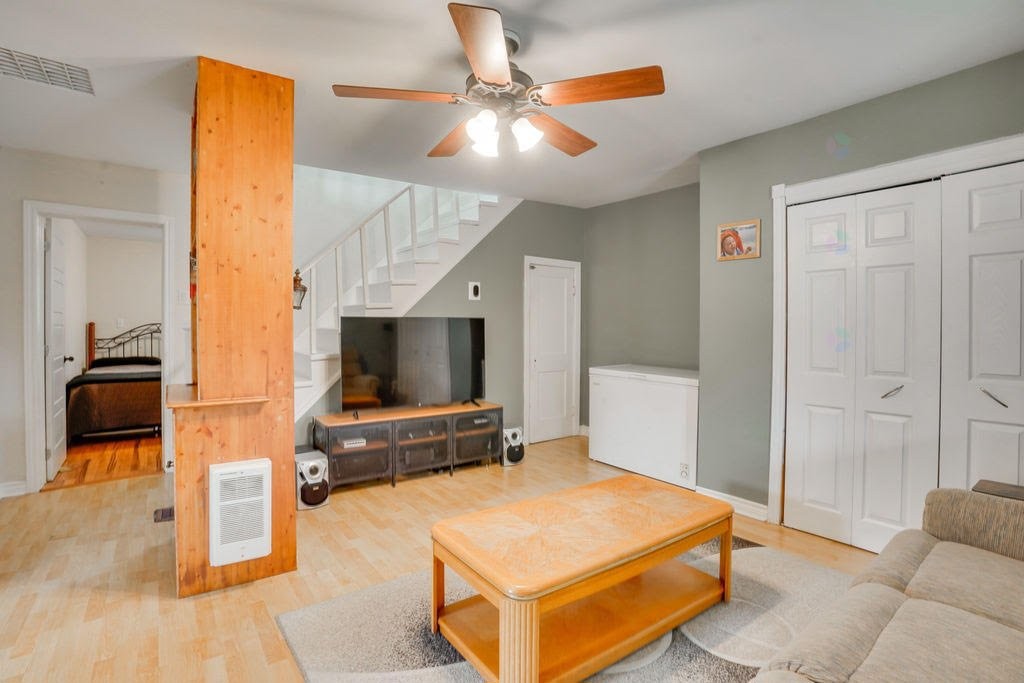 









11


Rue des Servantes

,
Gatineau (Masson-Angers),




QC
J8M1B4

