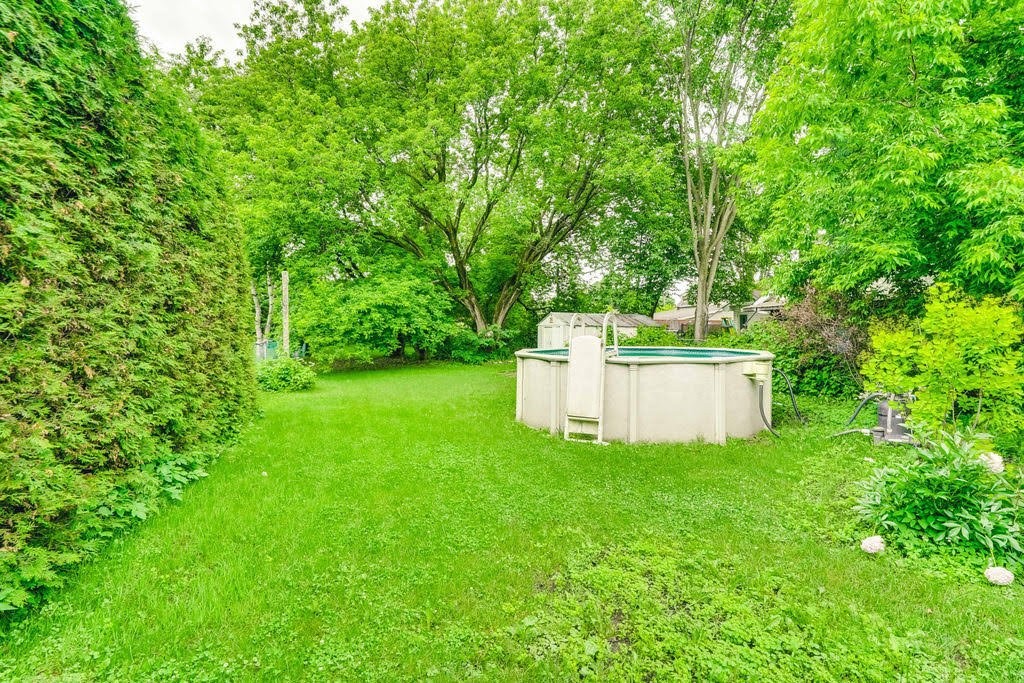 









11


Rue des Servantes

,
Gatineau (Masson-Angers),




QC
J8M1B4

