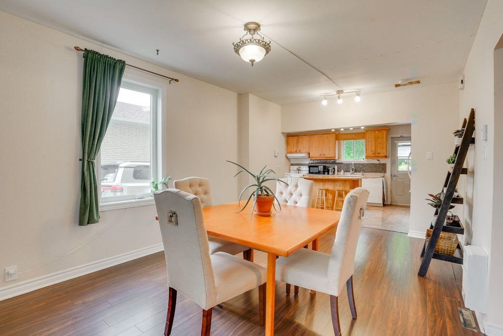 









11


Rue des Servantes

,
Gatineau (Masson-Angers),




QC
J8M1B4

