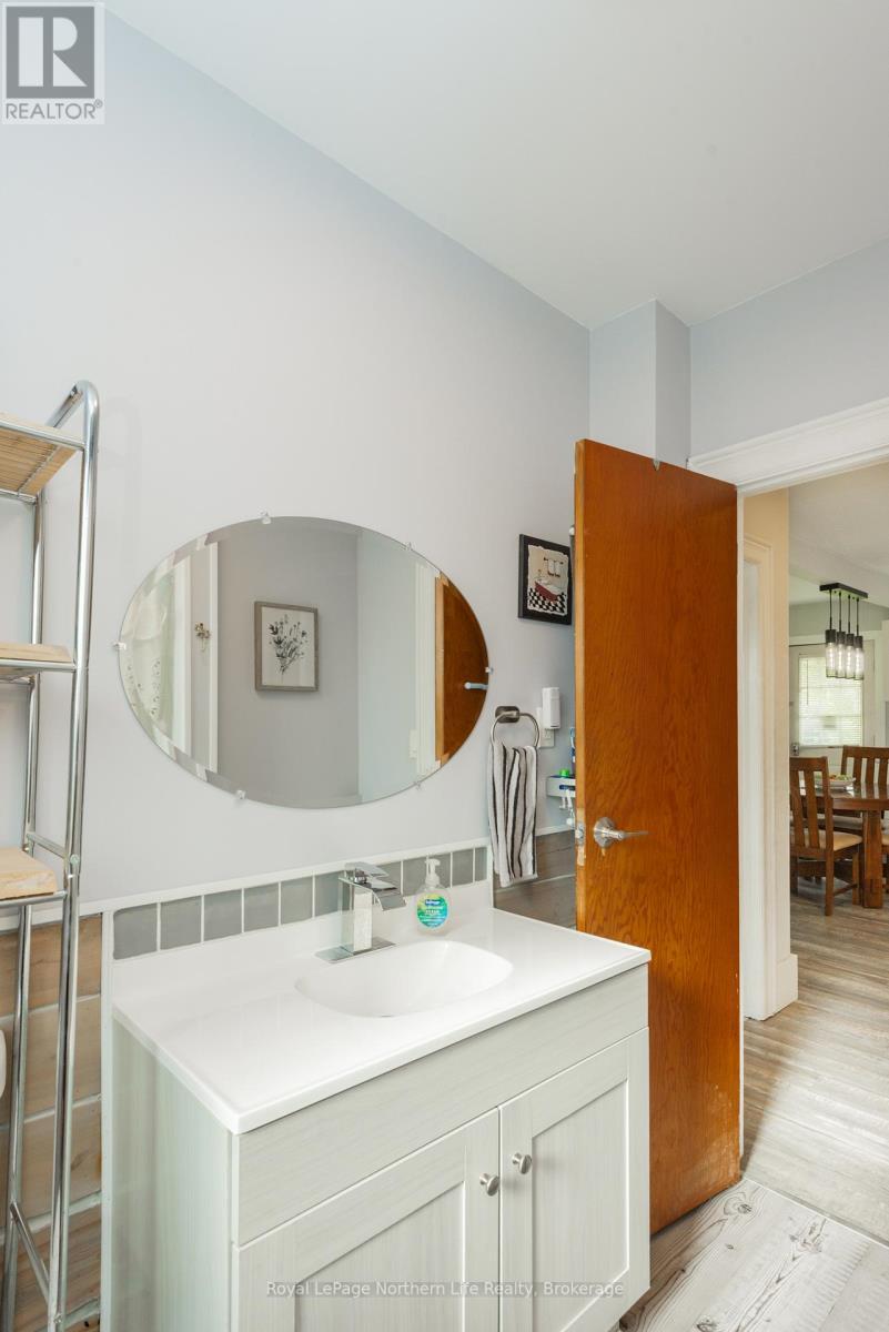 












309 MARK STREET

,
Bonfield,




Ontario
P0H1E0

