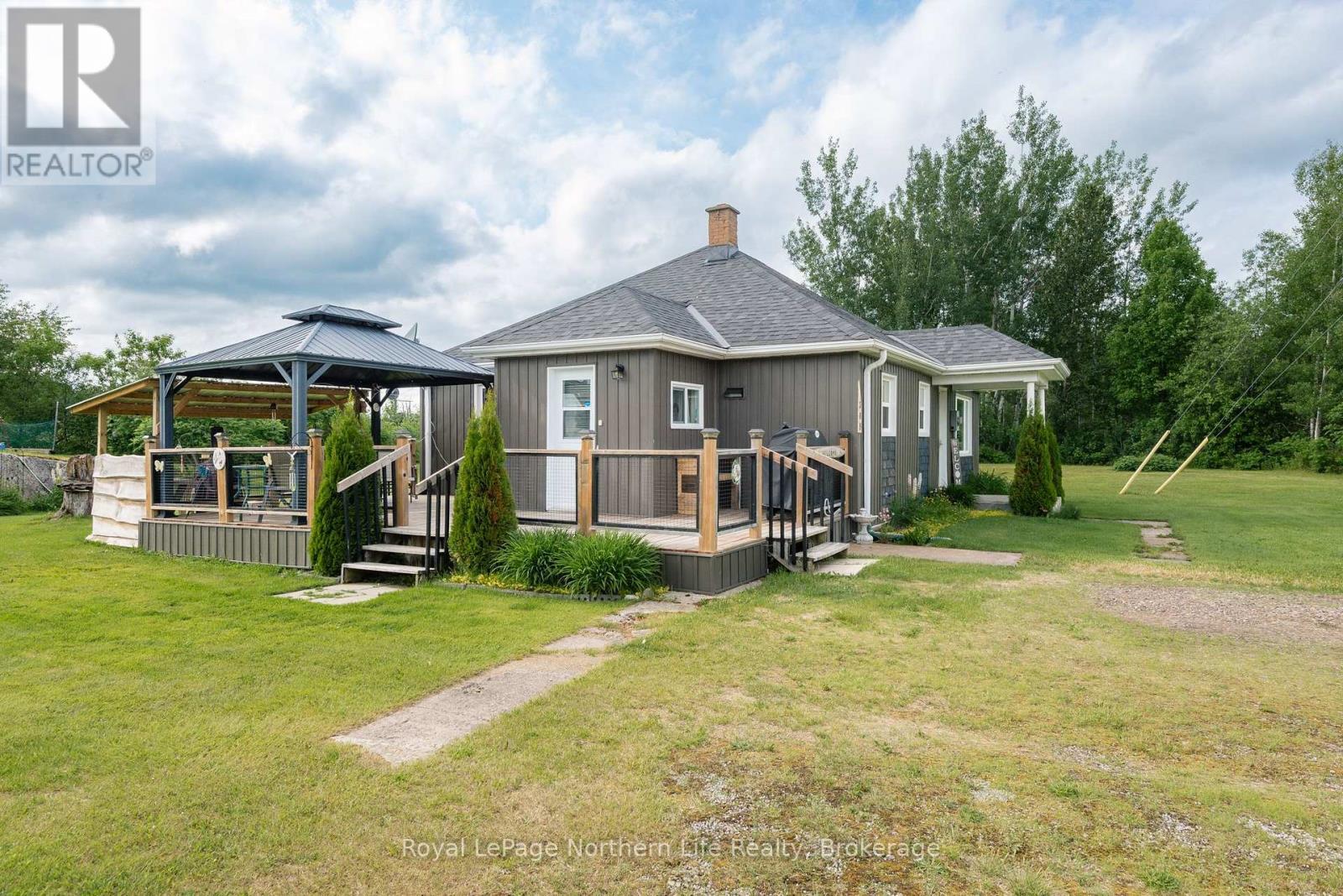 












309 MARK STREET

,
Bonfield,




Ontario
P0H1E0

