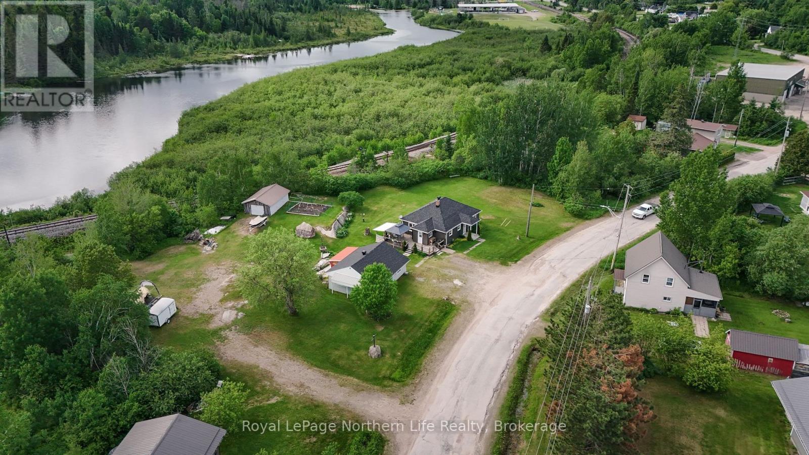












309 MARK STREET

,
Bonfield,




Ontario
P0H1E0

