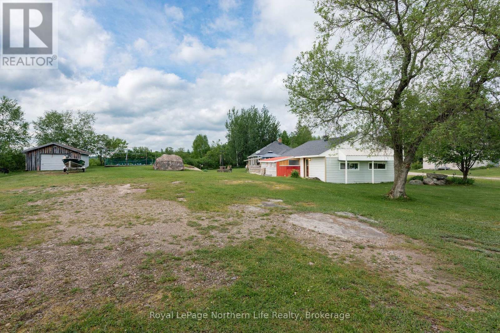 












309 MARK STREET

,
Bonfield,




Ontario
P0H1E0


