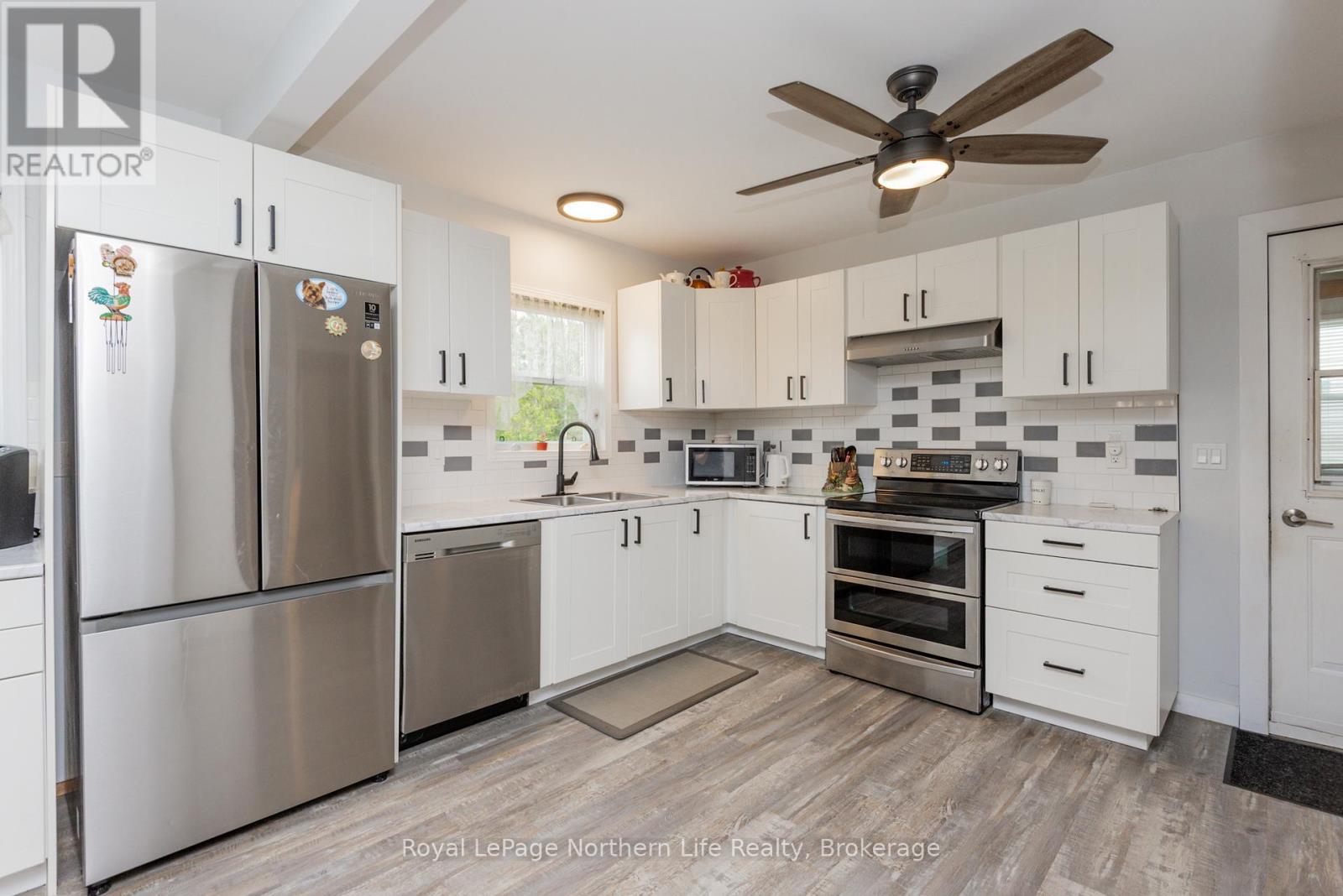 












309 MARK STREET

,
Bonfield,




Ontario
P0H1E0

