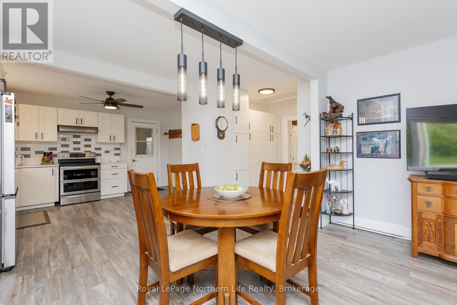 












309 MARK STREET

,
Bonfield,




Ontario
P0H1E0


