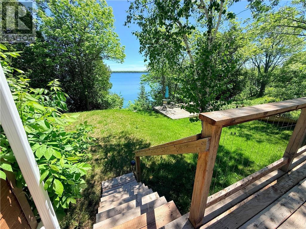 












136A Zullich Drive

,
Kagawong, Manitoulin Island,




Ontario
P0P1J0

