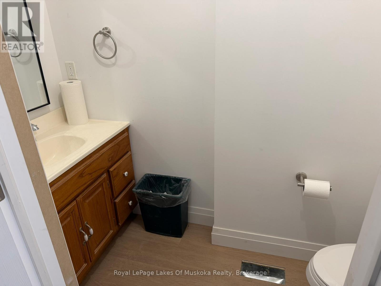 












A - 193 ONTARIO STREET

,
Burk's Falls,




Ontario
P0A1C0

