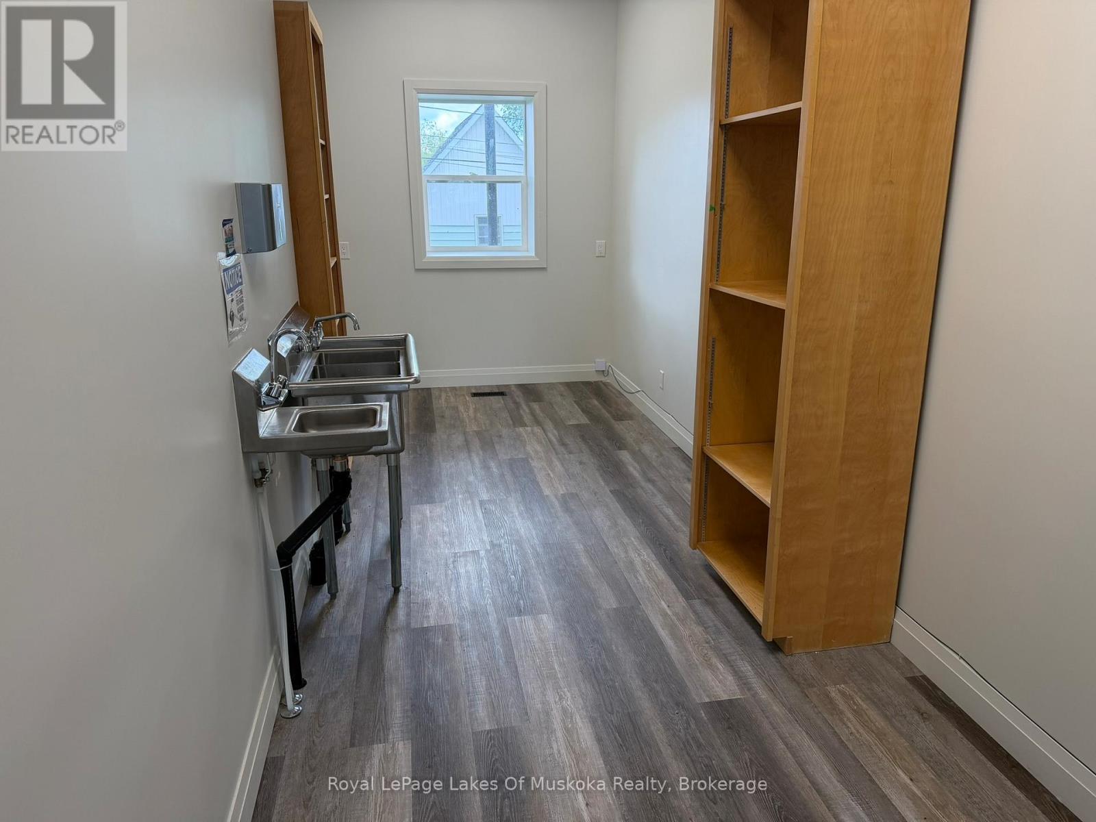 












B - 193 ONTARIO STREET

,
Burk's Falls,




Ontario
P0A1C0

