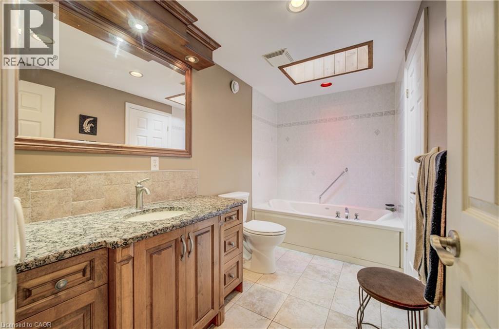 












599 COLDSTREAM Drive

,
Waterloo,




Ontario
N2V2H3

