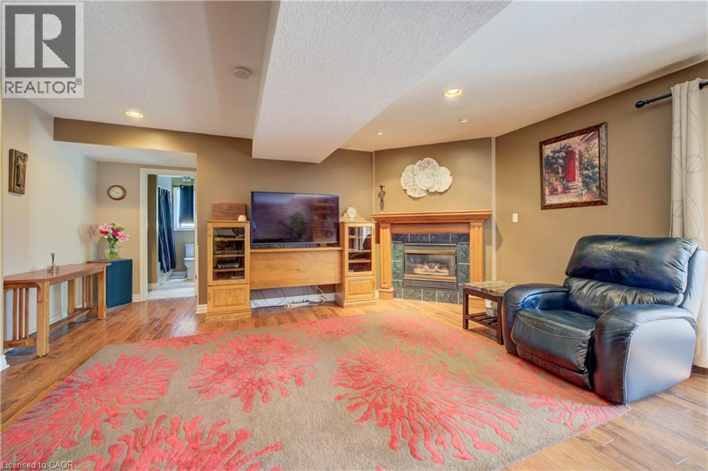 












599 COLDSTREAM Drive

,
Waterloo,




Ontario
N2V2H3

