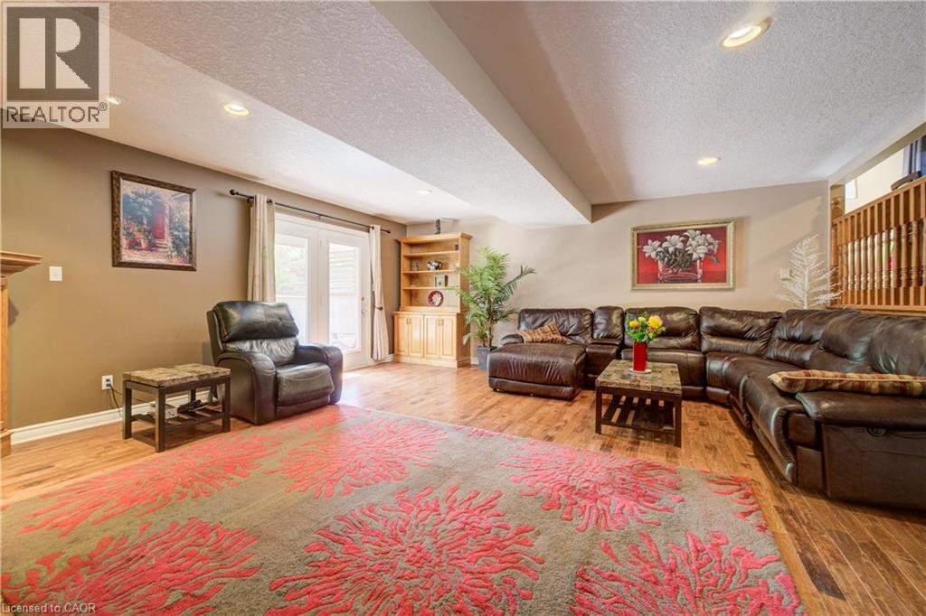 












599 COLDSTREAM Drive

,
Waterloo,




Ontario
N2V2H3

