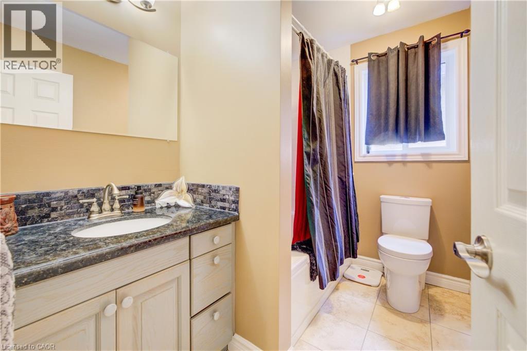 












599 COLDSTREAM Drive

,
Waterloo,




Ontario
N2V2H3

