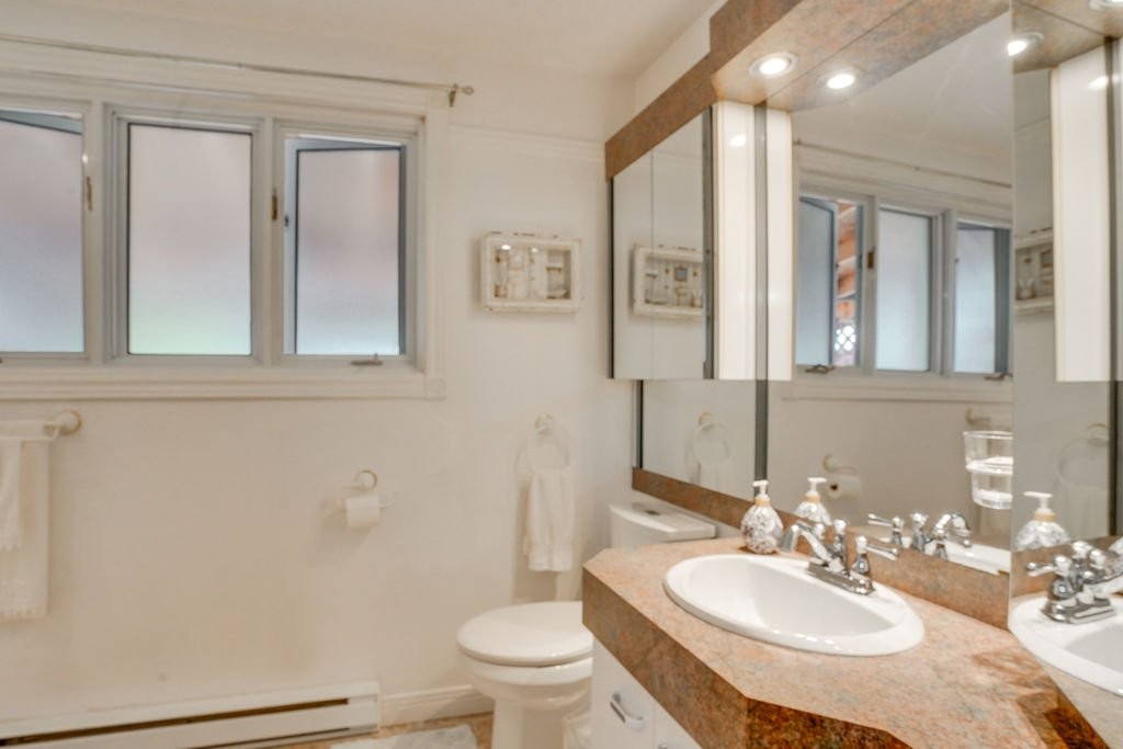 









166


Rue Archambault

,
Gatineau (Hull),




QC
J8Y5C9

