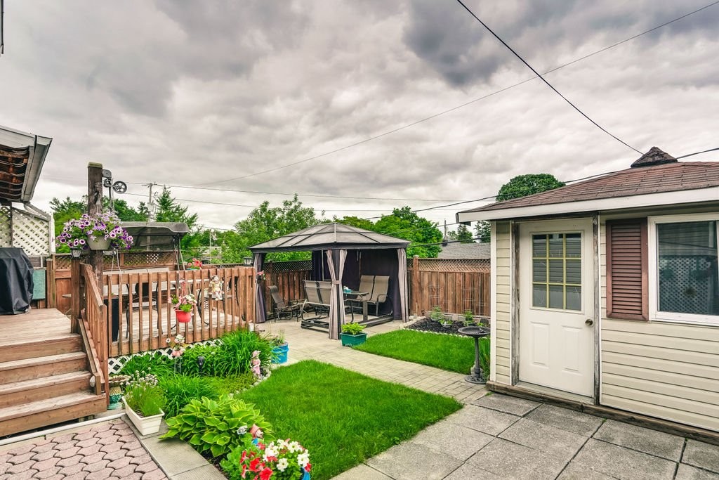 









166


Rue Archambault

,
Gatineau (Hull),




QC
J8Y5C9

