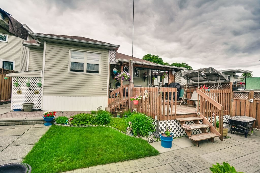 









166


Rue Archambault

,
Gatineau (Hull),




QC
J8Y5C9

