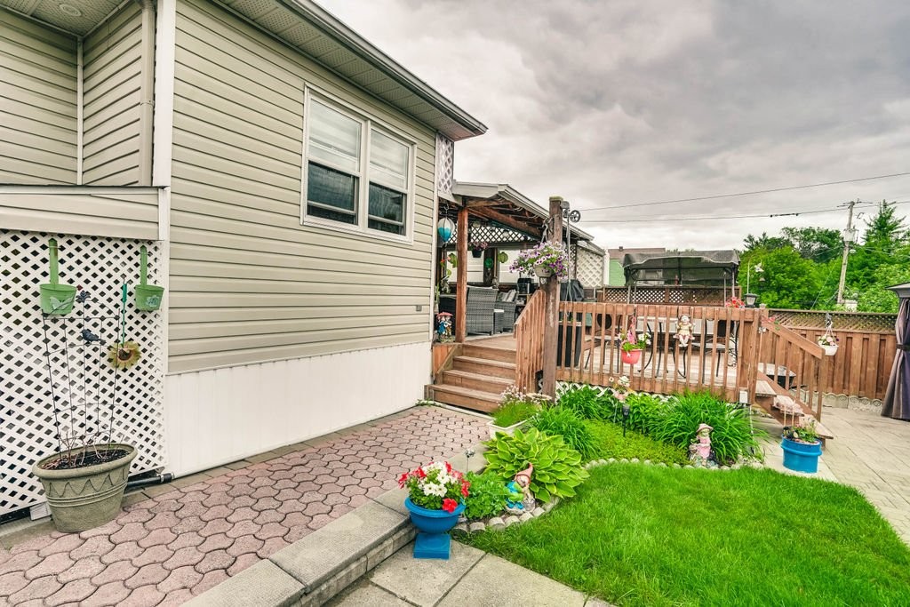 









166


Rue Archambault

,
Gatineau (Hull),




QC
J8Y5C9

